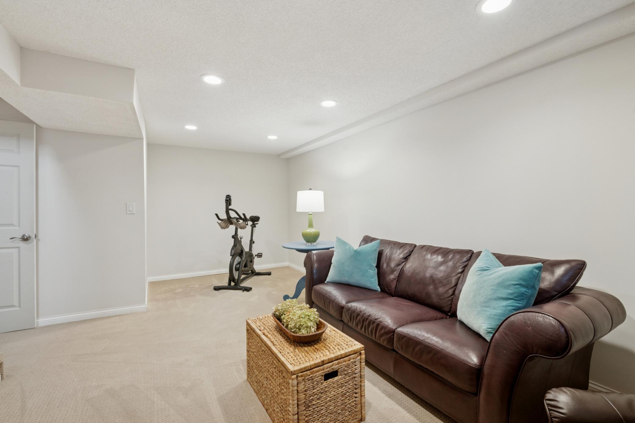 4920 Abbott Avenue S