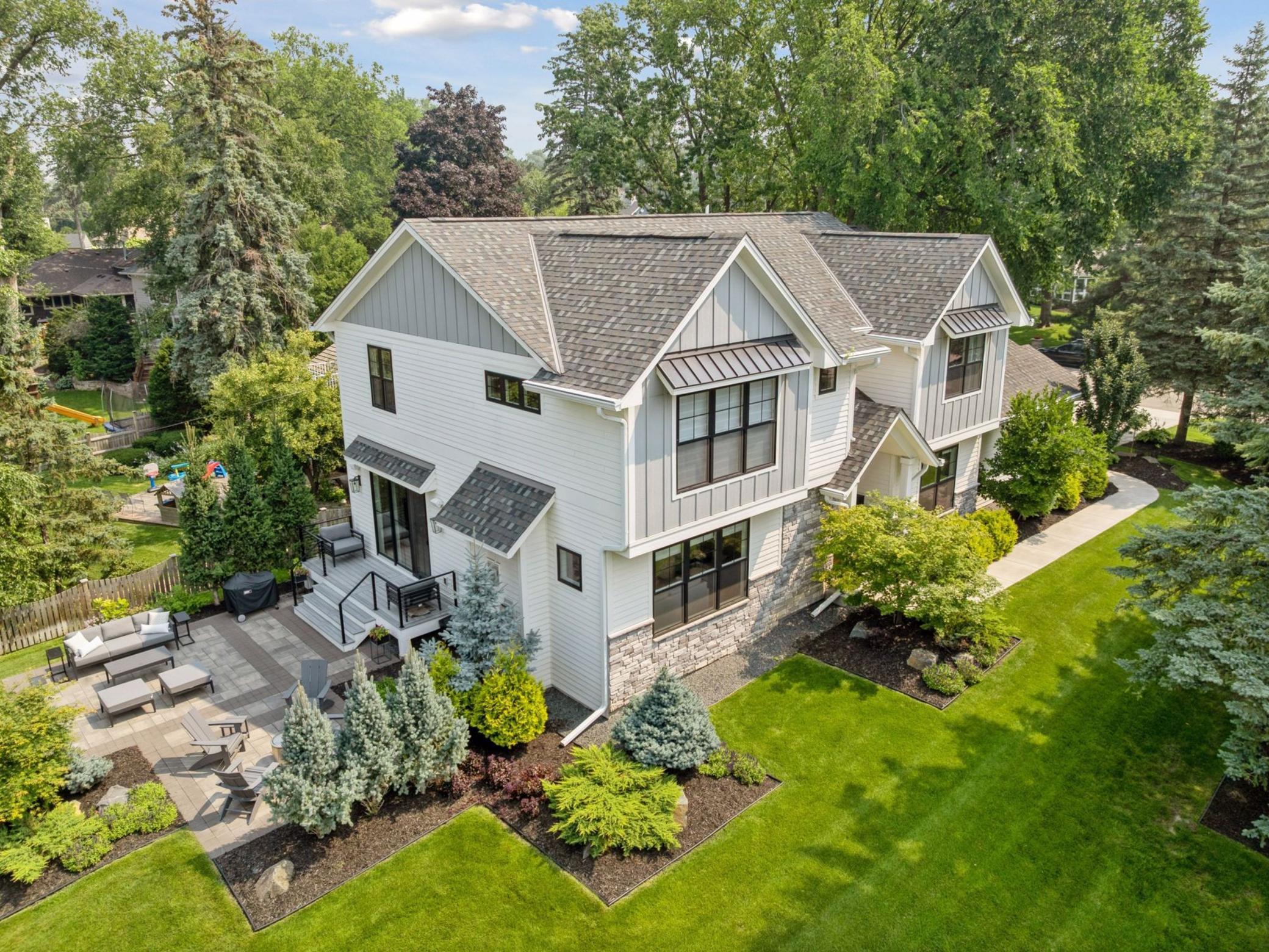 50 Woodland Circle