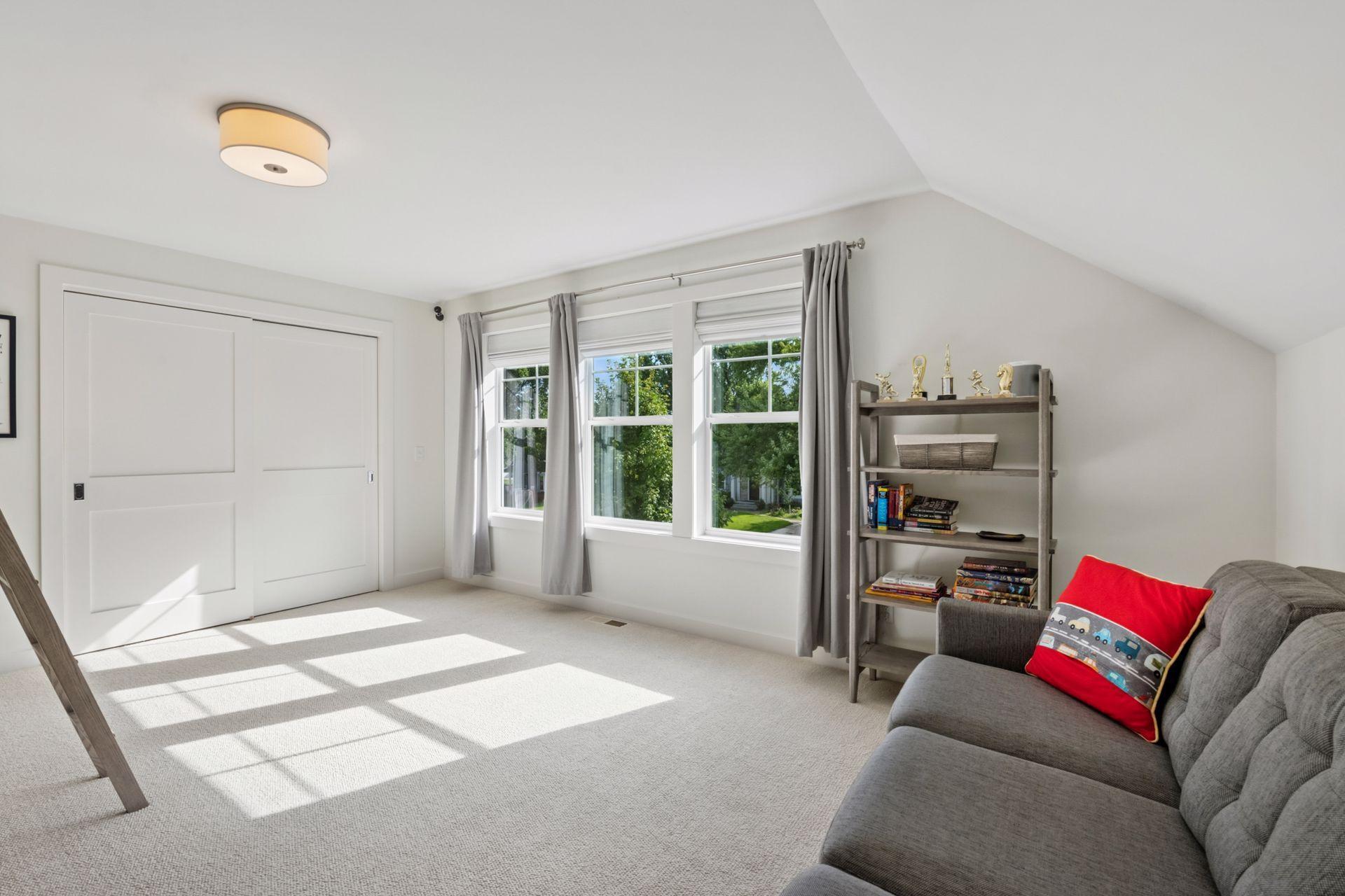 5612 Zenith Avenue S