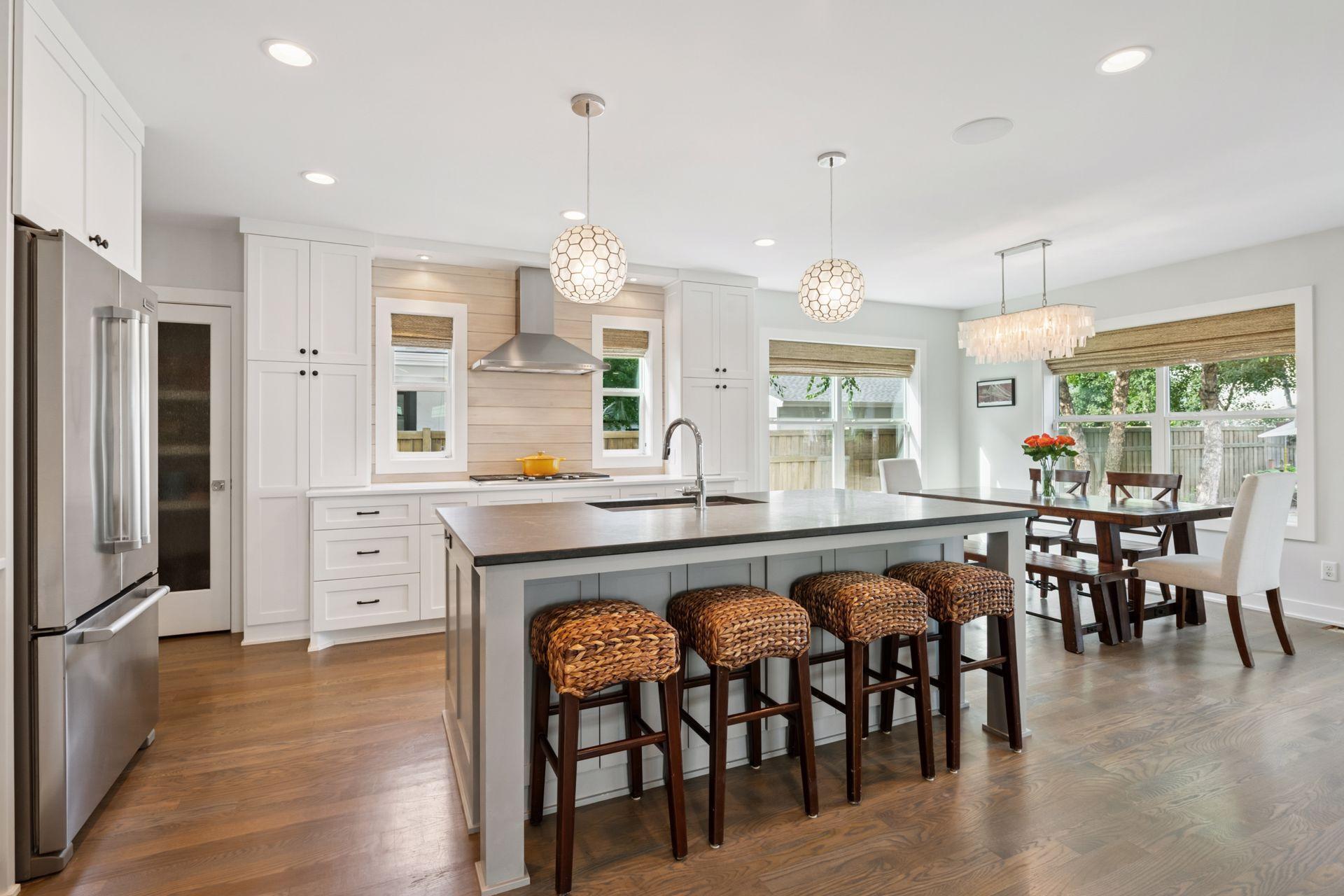 5612 Zenith Avenue S