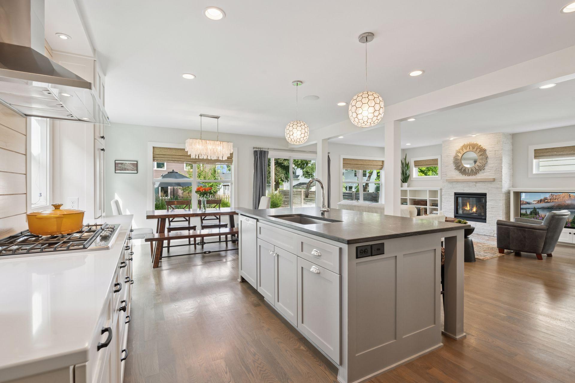 5612 Zenith Avenue S