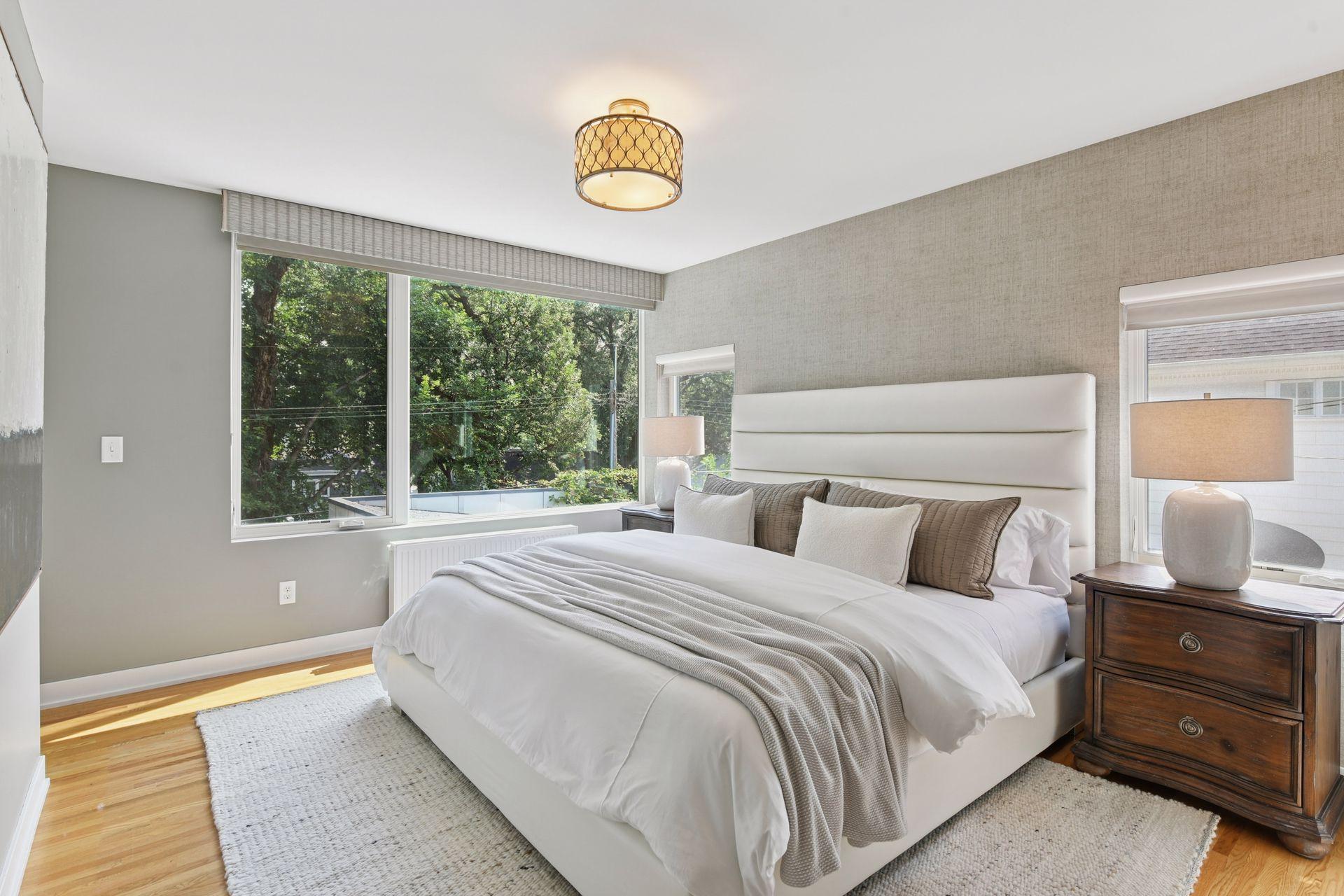 3933 Zenith Avenue S