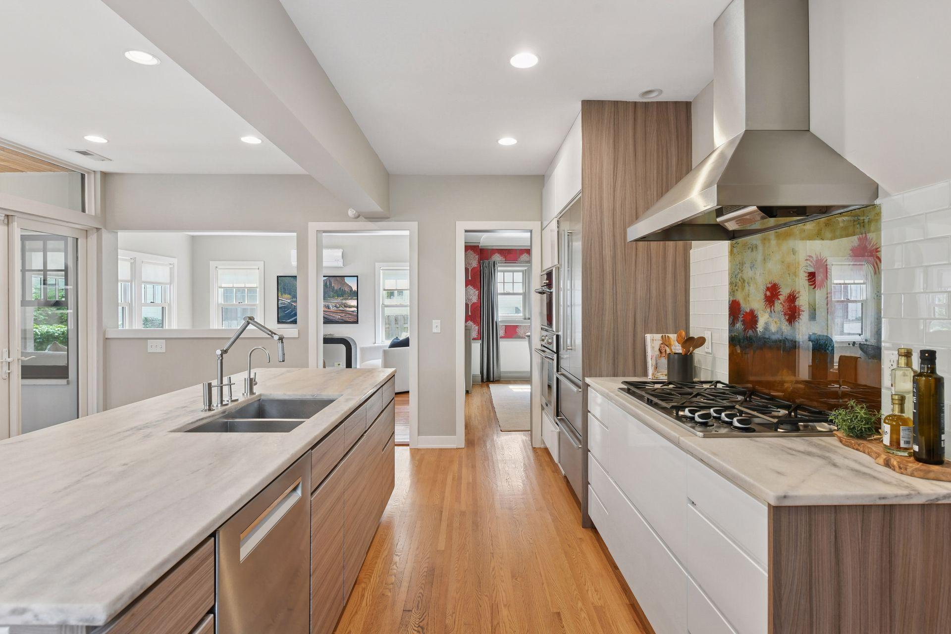 3933 Zenith Avenue S