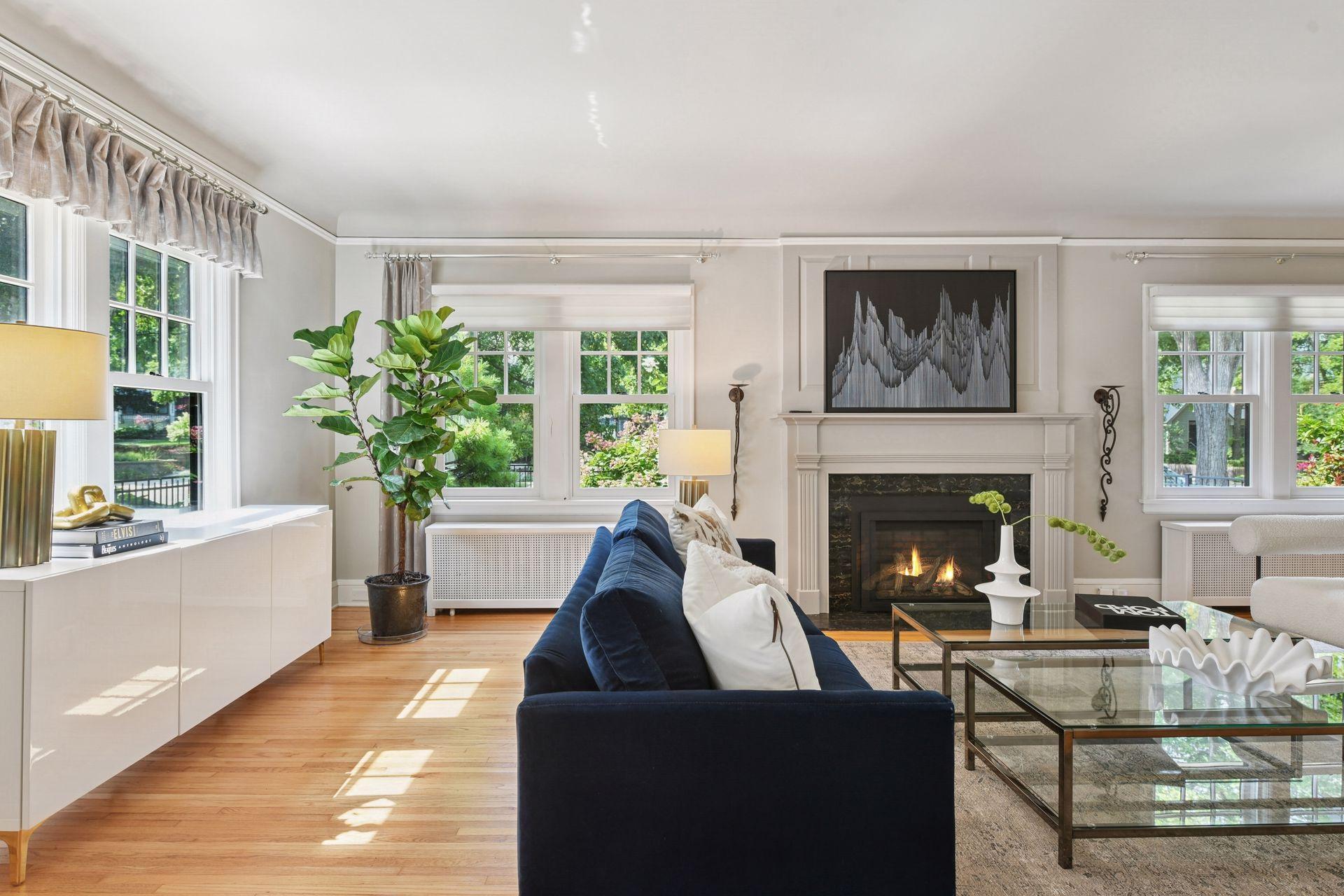 3933 Zenith Avenue S