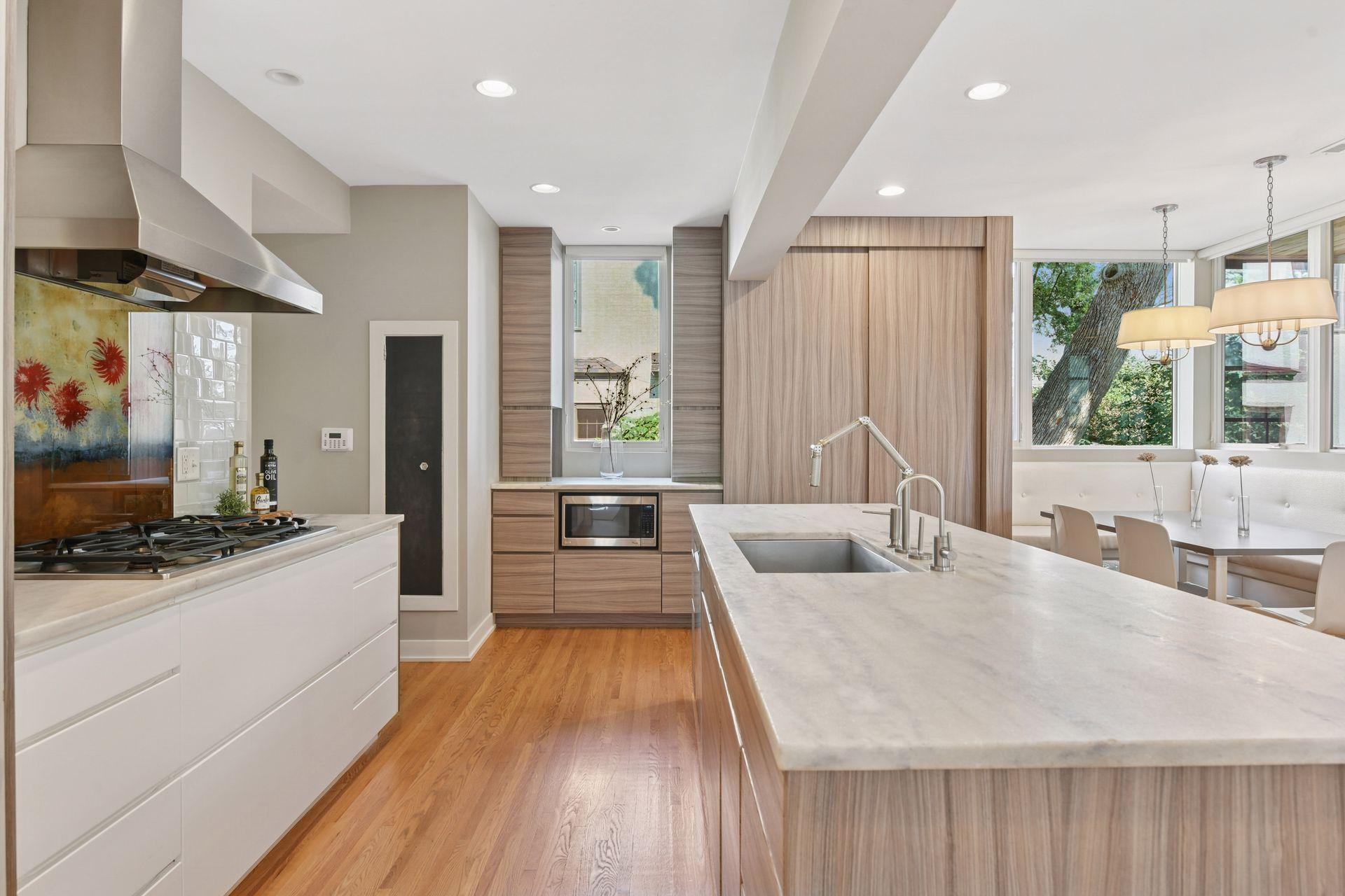 3933 Zenith Avenue S