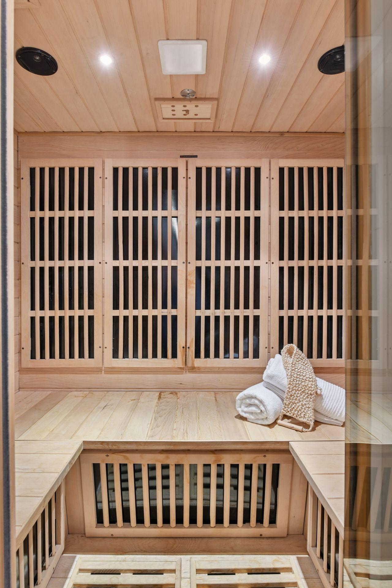 3933 Zenith Avenue S