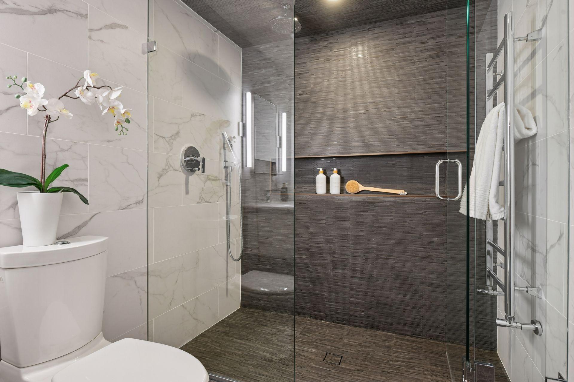 3933 Zenith Avenue S