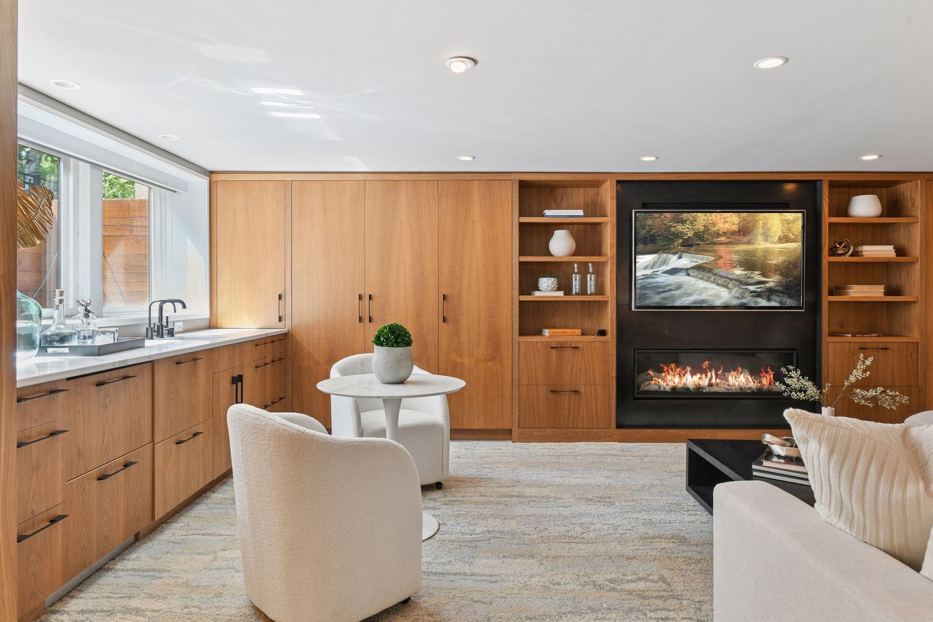 3933 Zenith Avenue S