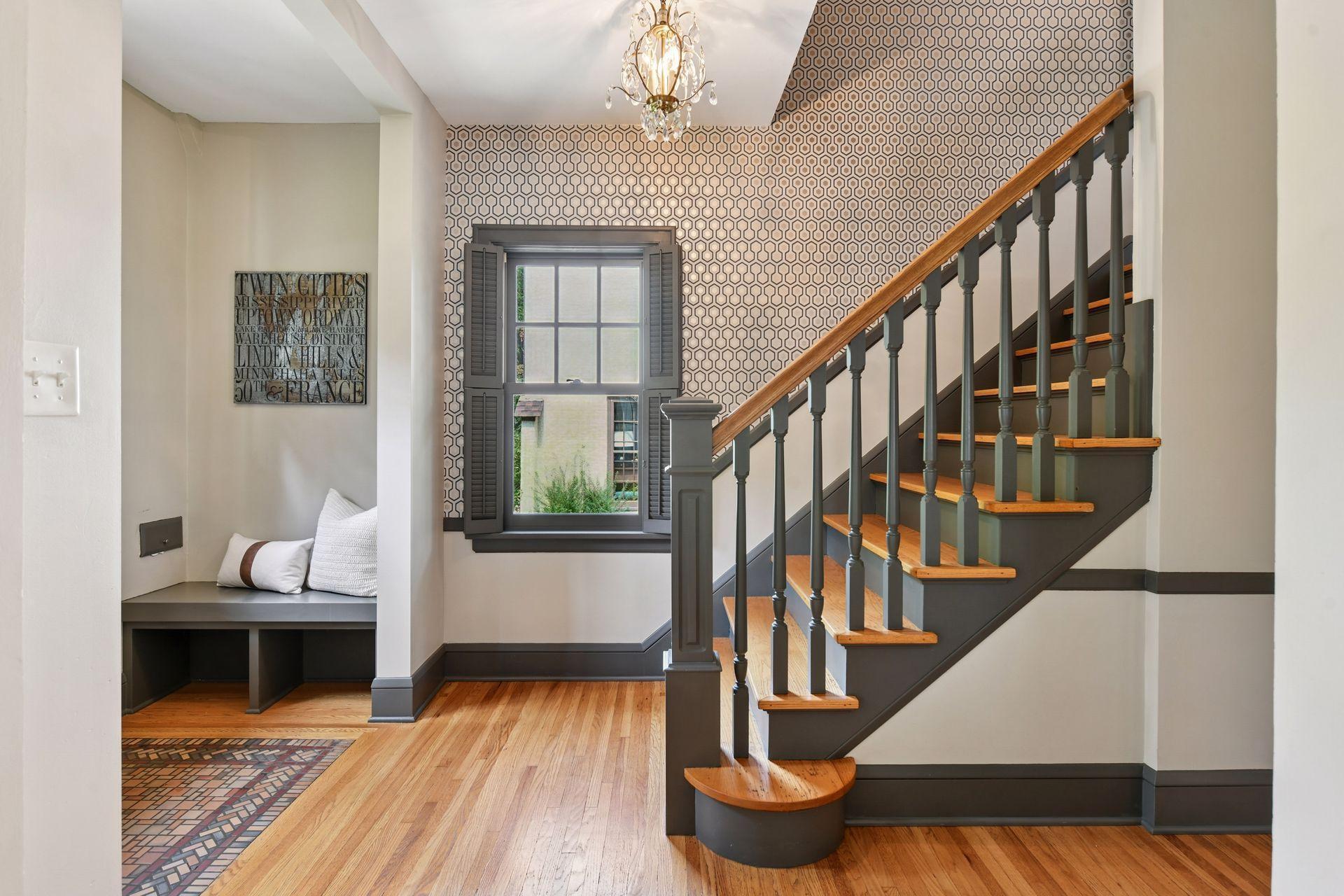 3933 Zenith Avenue S