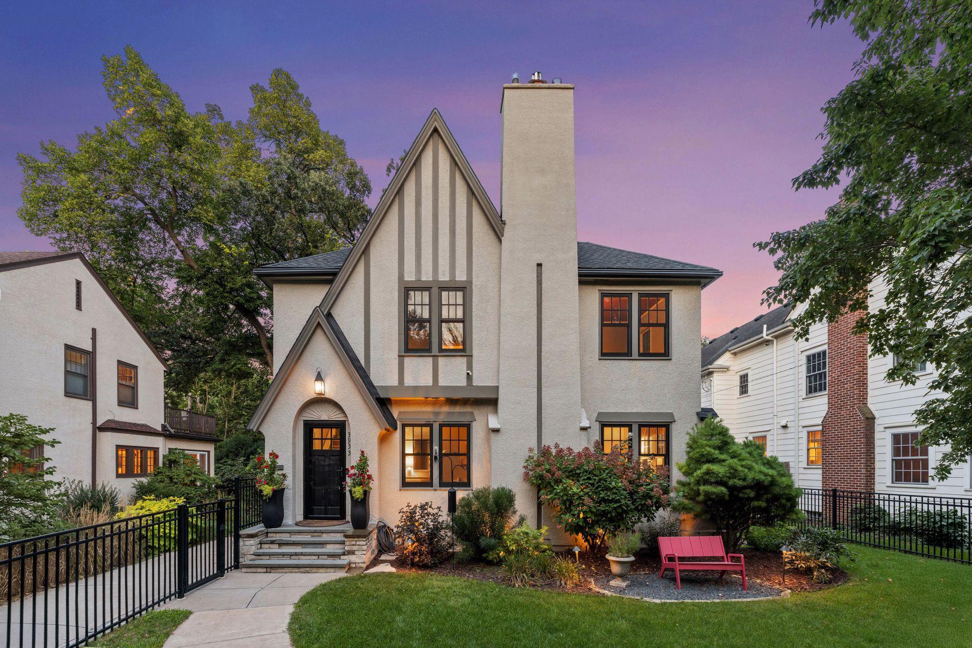 3933 Zenith Avenue S