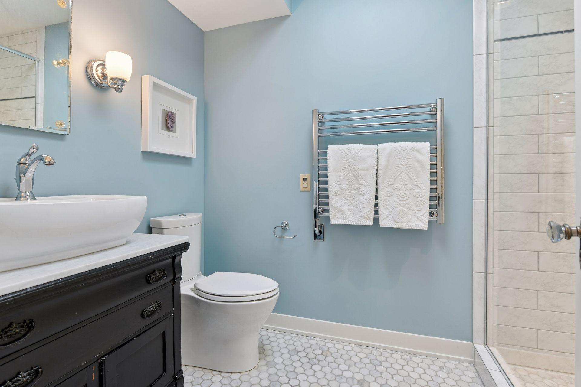 3933 Zenith Avenue S