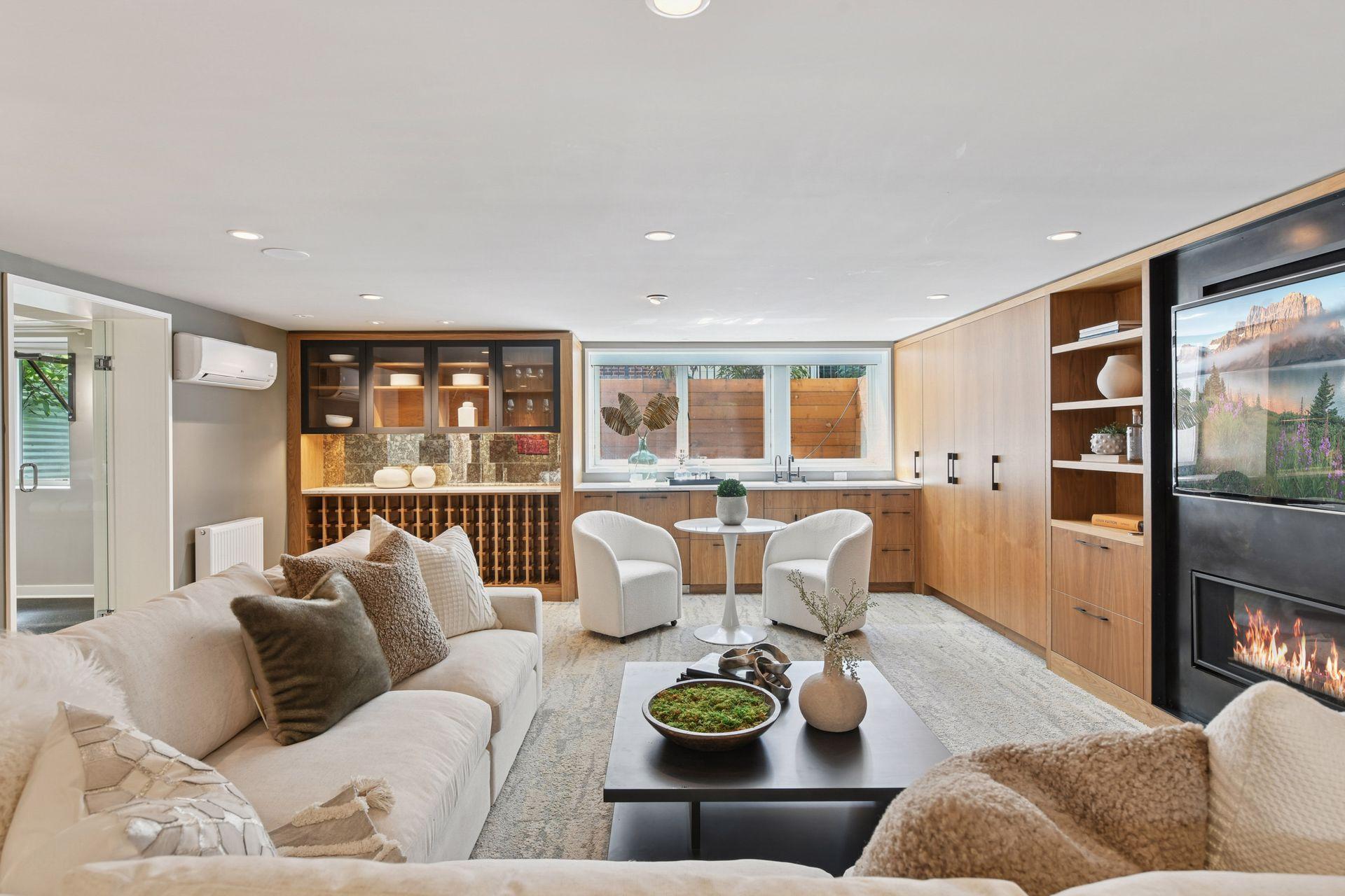 3933 Zenith Avenue S