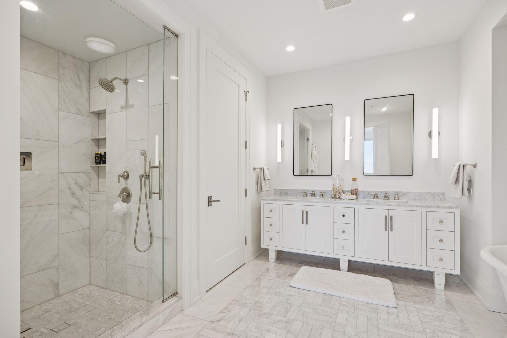 1111 W River Parkway Unit: 11D