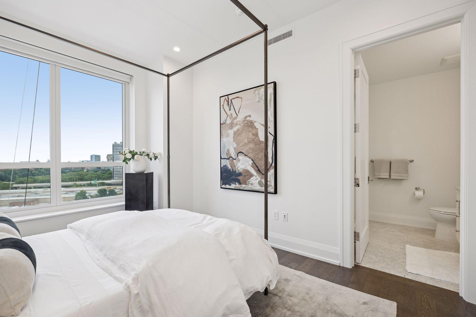 1111 W River Parkway Unit: 11D