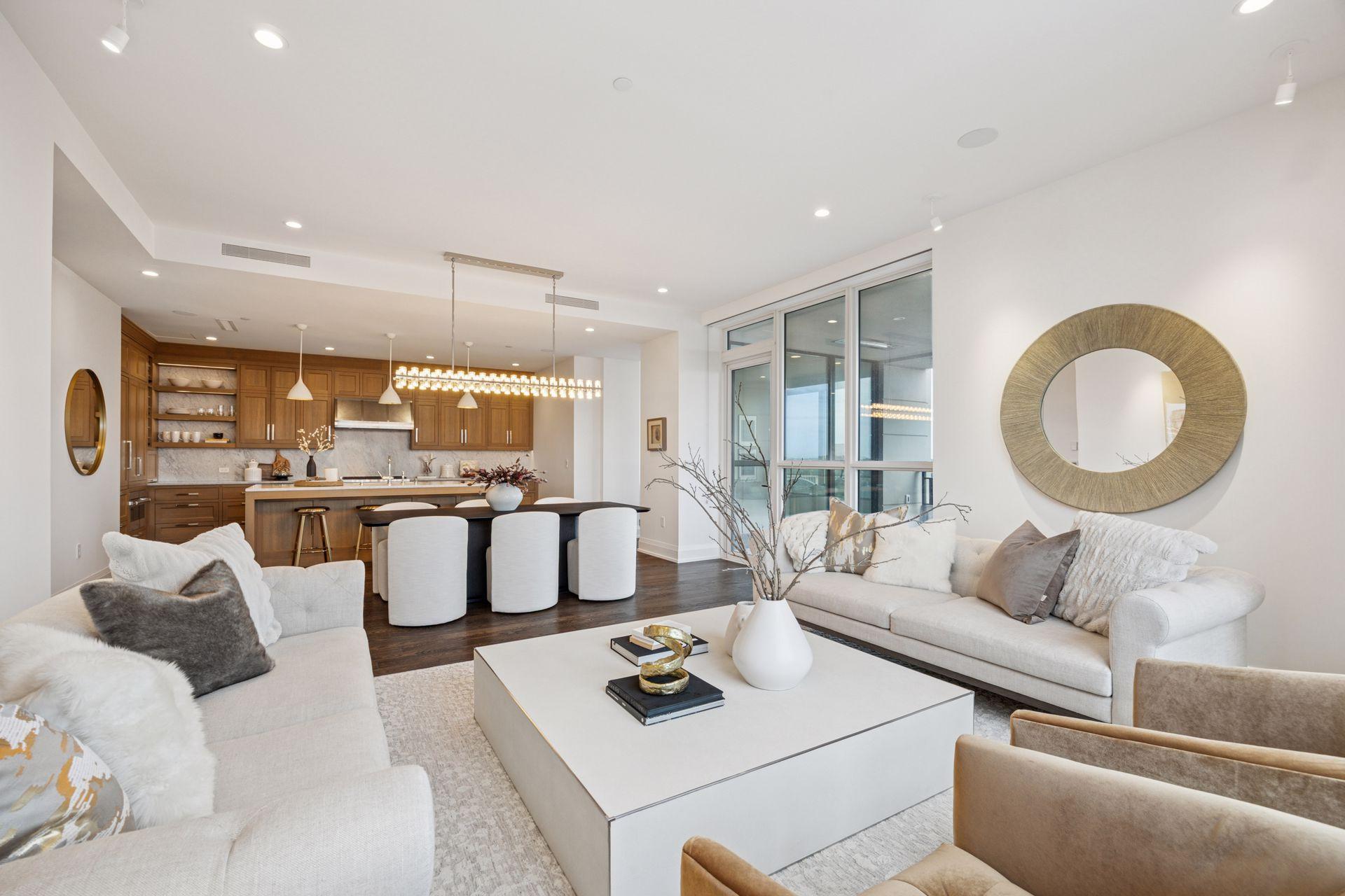 1111 W River Parkway Unit: 11D