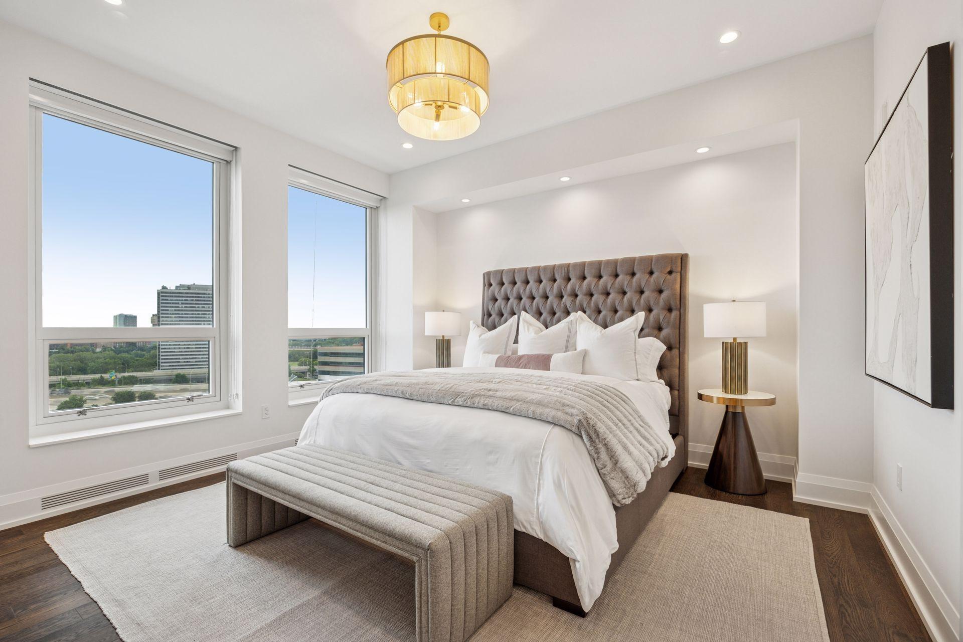 1111 W River Parkway Unit: 11D