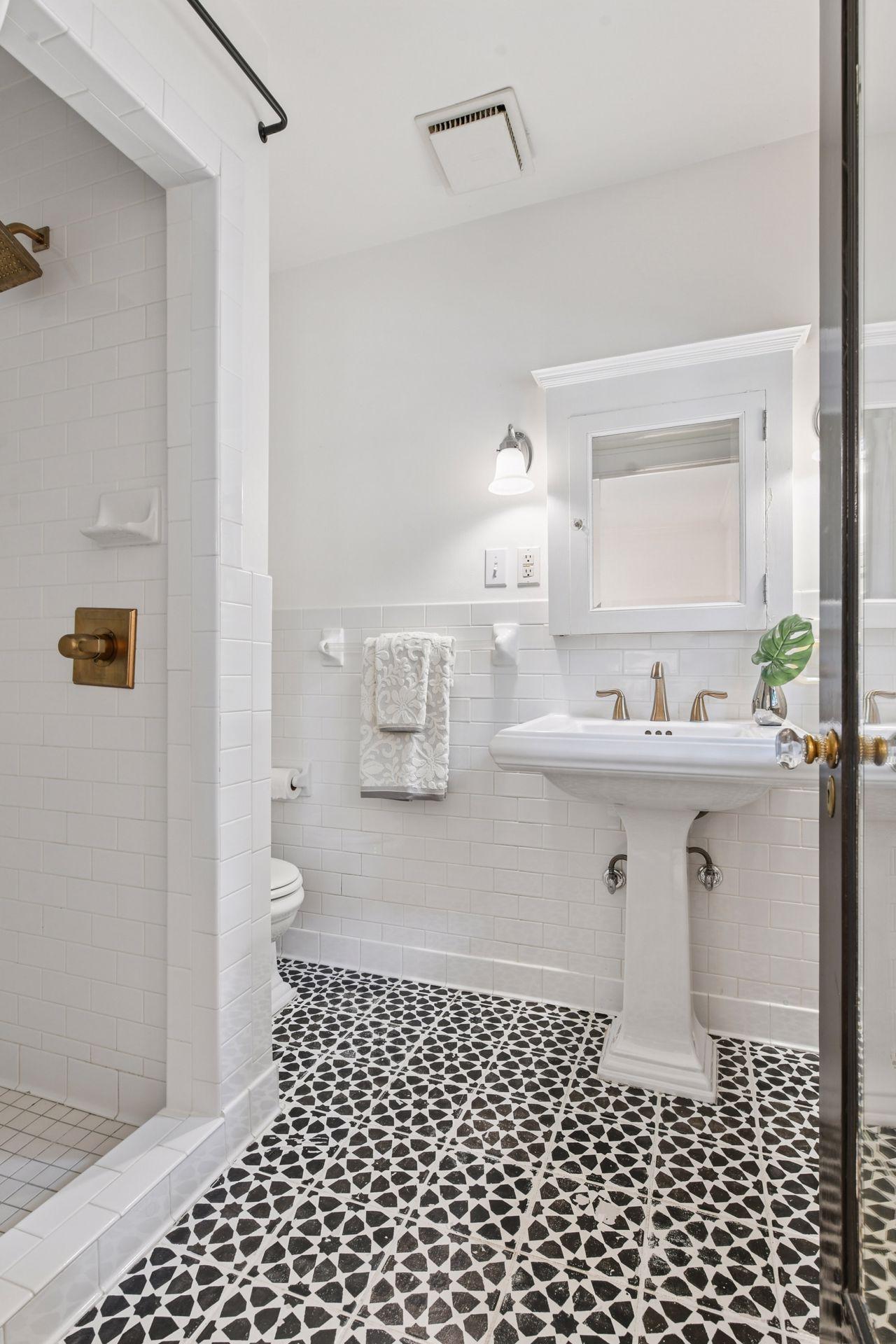 4750 Girard Avenue S