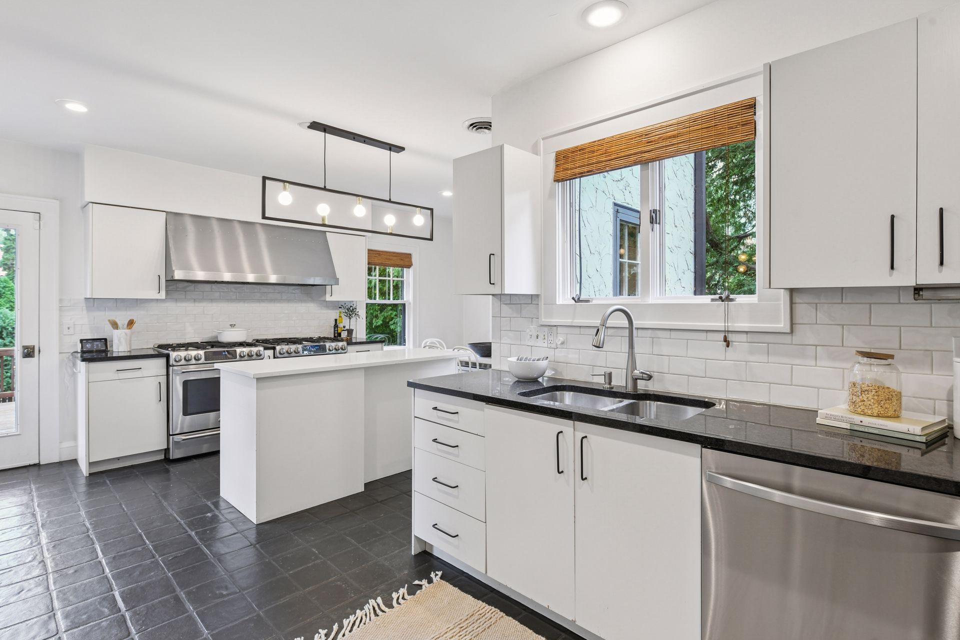 4750 Girard Avenue S