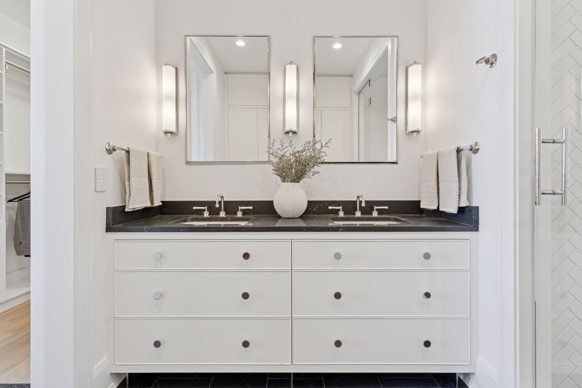 1111 W River Parkway Unit: 35C