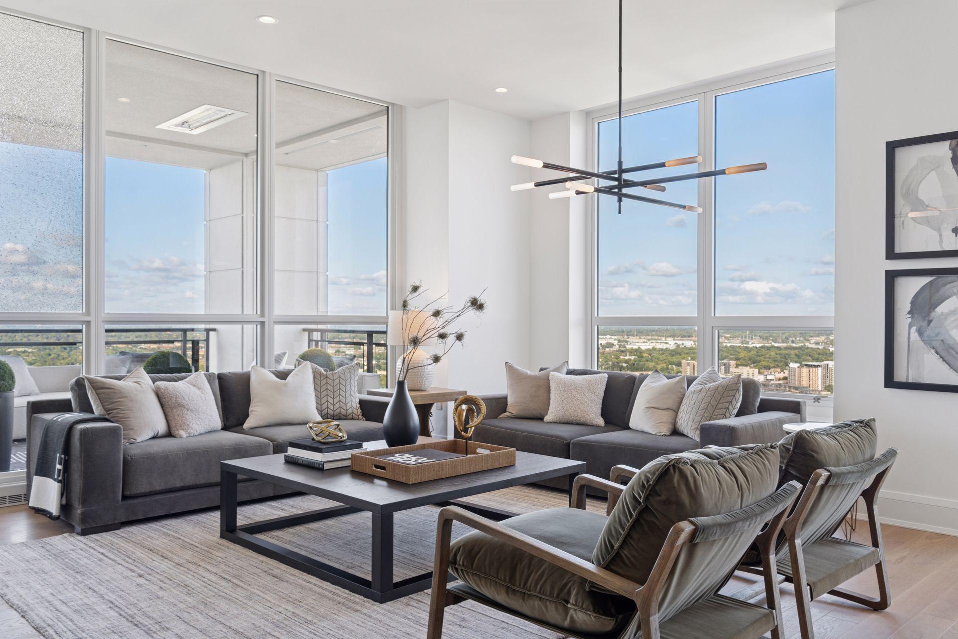 1111 W River Parkway Unit: 35C