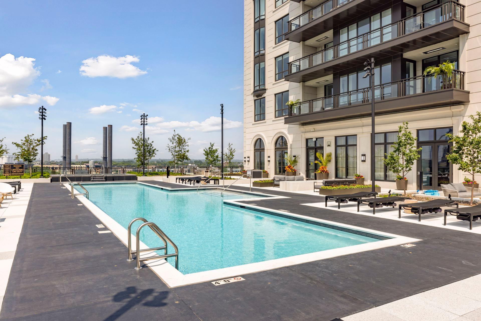 1111 W River Parkway Unit: 35C