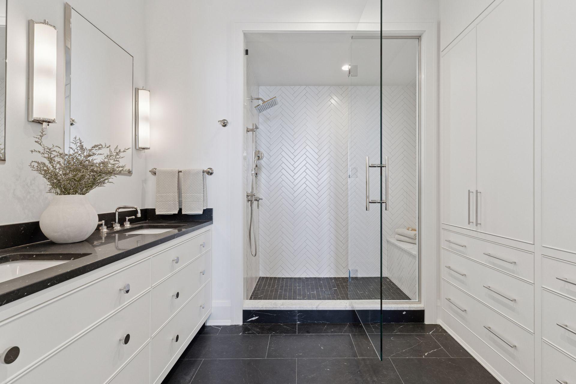 1111 W River Parkway Unit: 35C