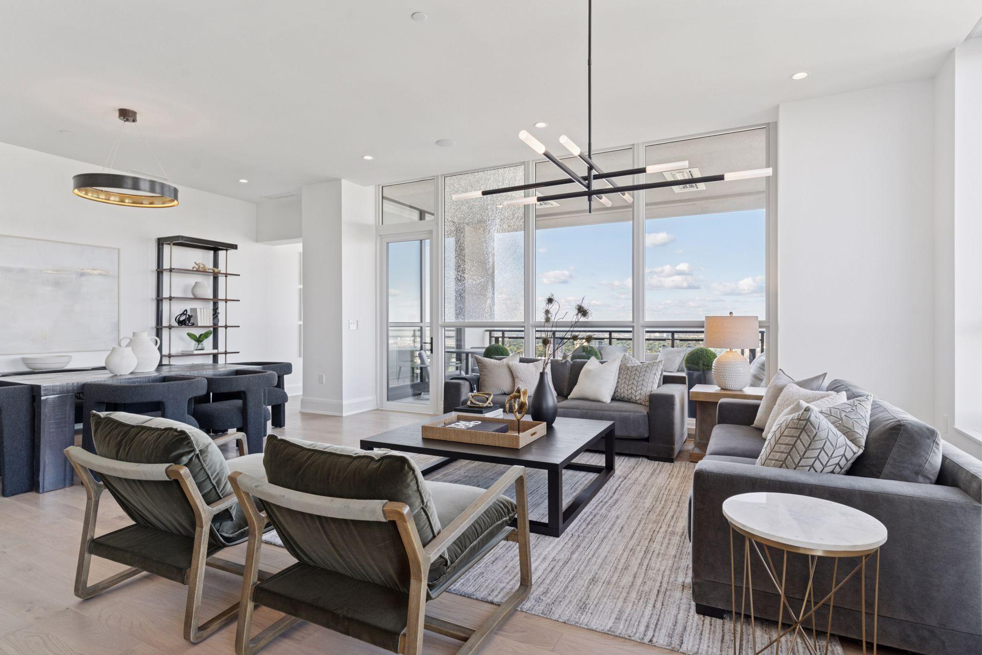 1111 W River Parkway Unit: 35C