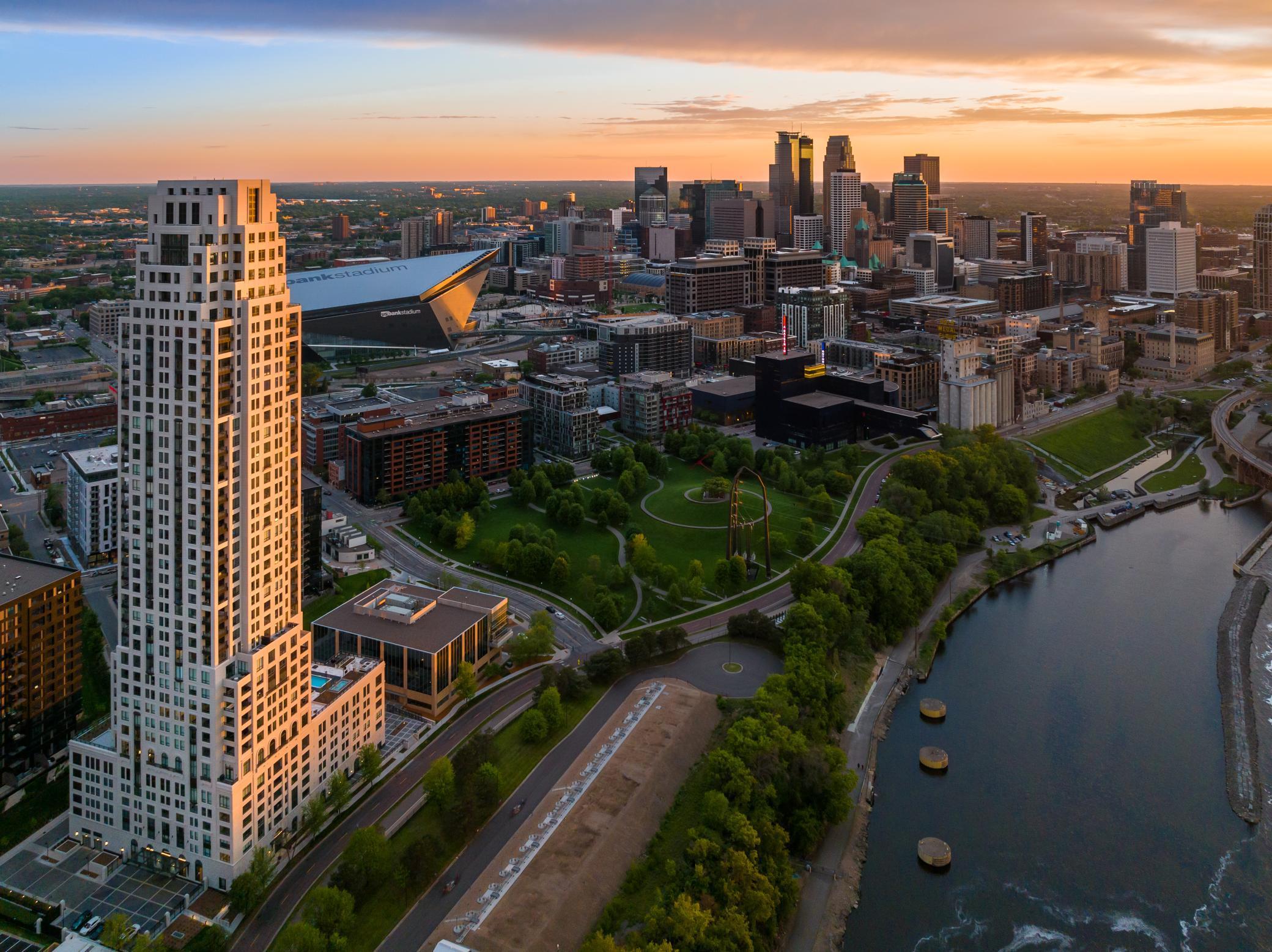 1111 W River Parkway Unit: 24C