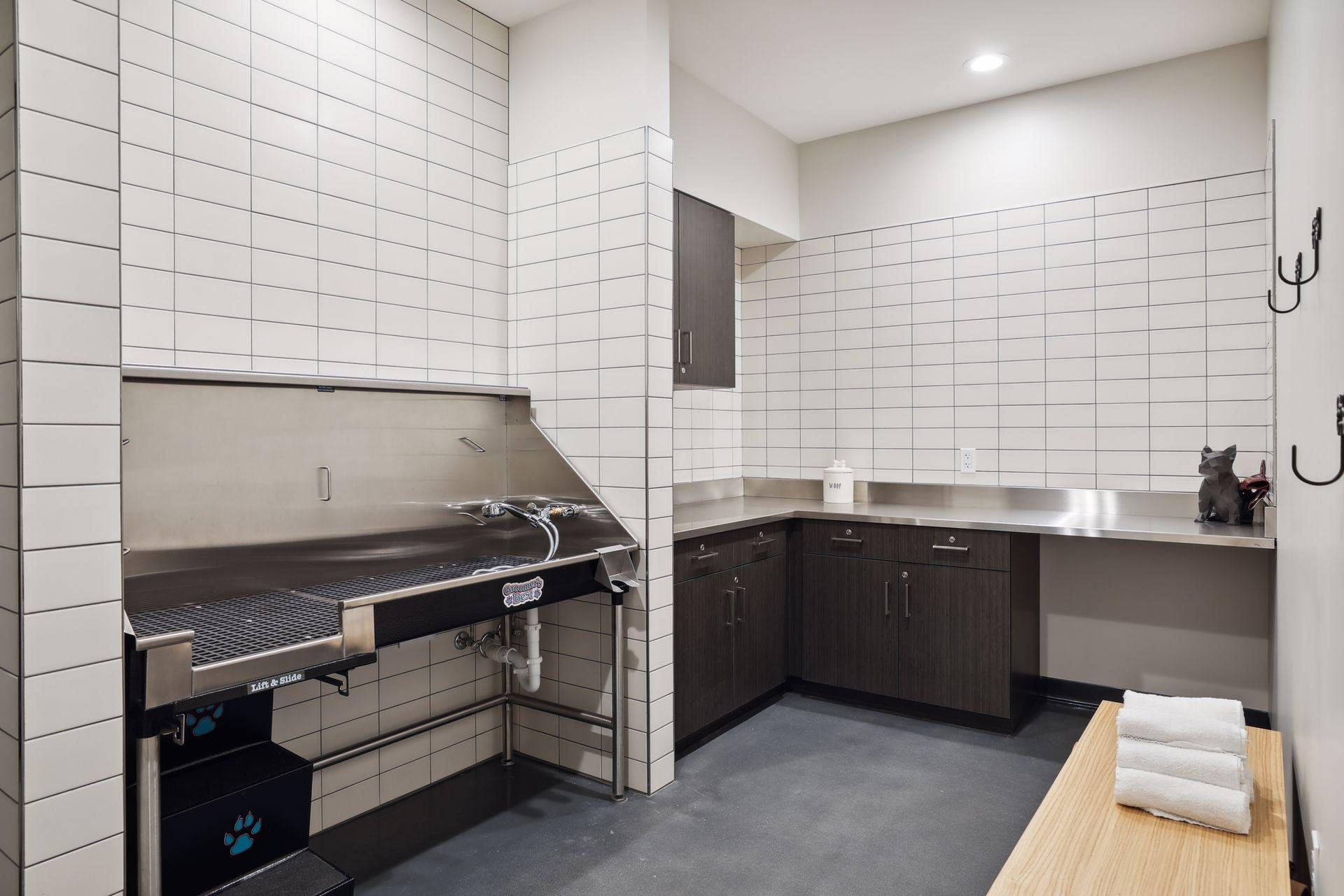 1111 W River Parkway Unit: 24C