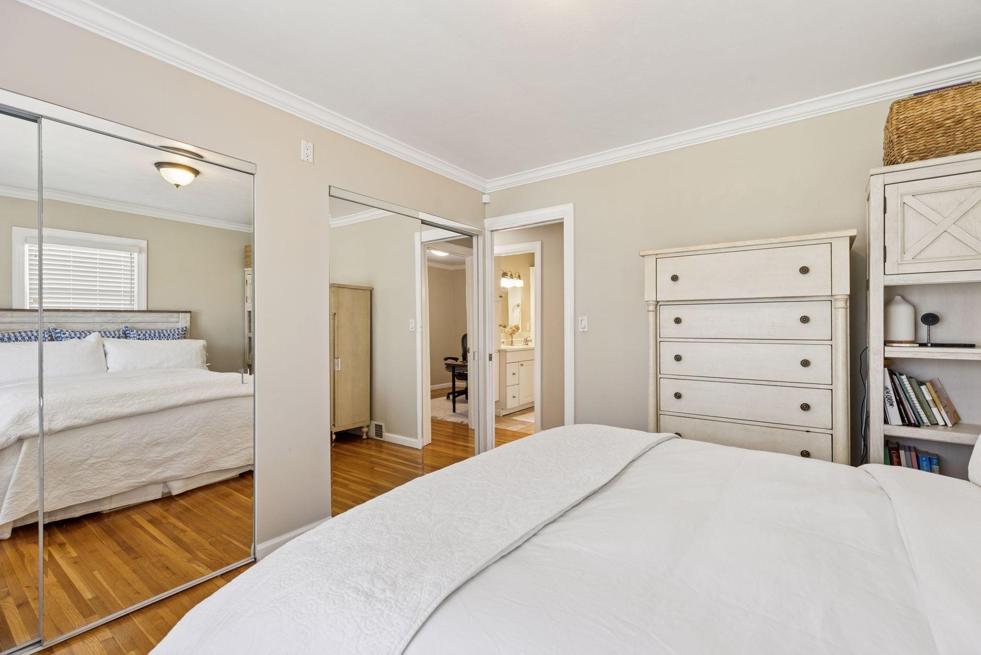 5840 Abbott Avenue S