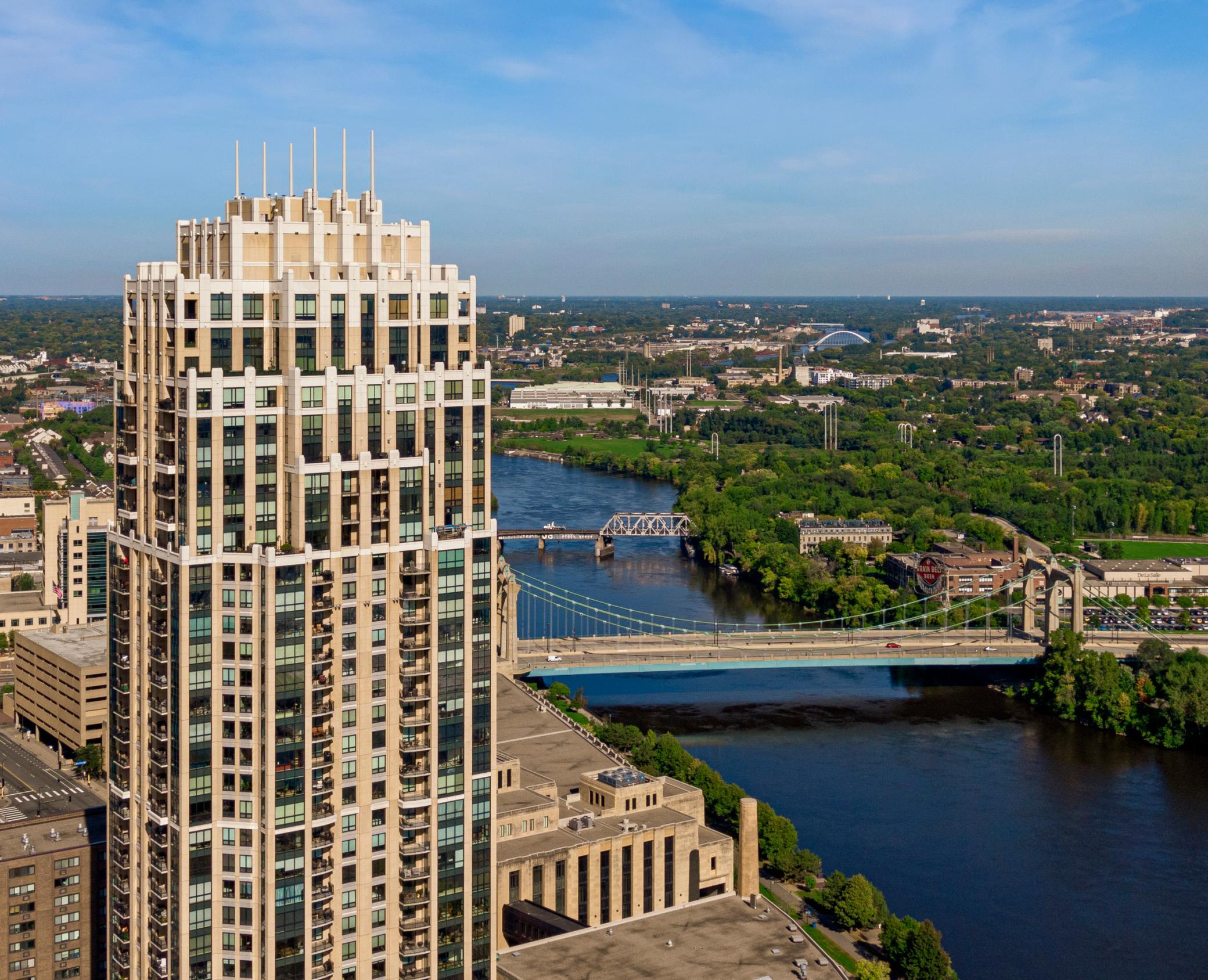 100 3rd Avenue S Unit: 3301