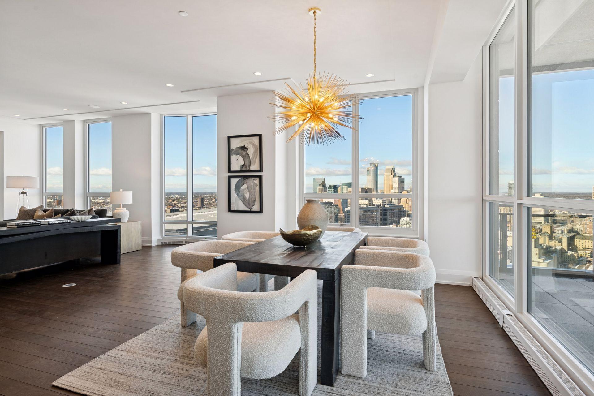 1111 W River Parkway Unit: 34A