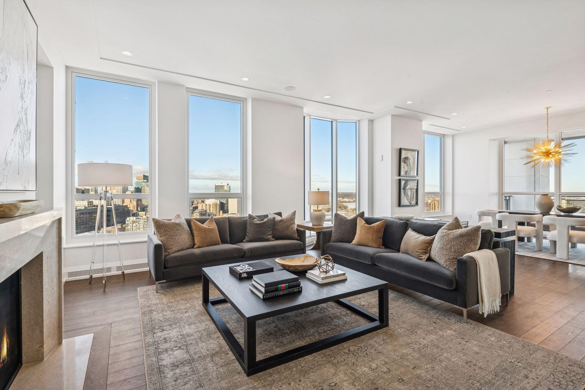 1111 W River Parkway Unit: 34A