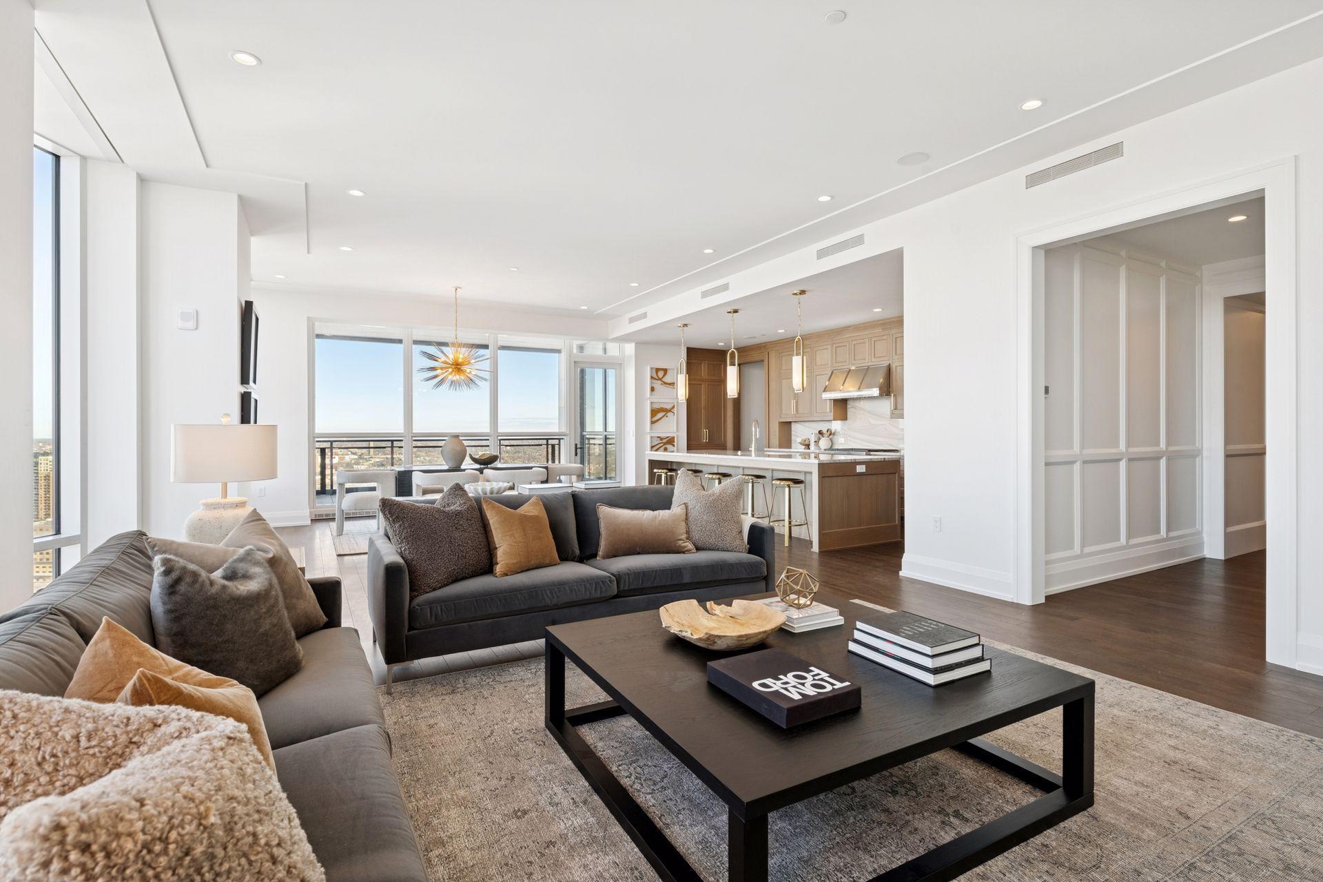 1111 W River Parkway Unit: 34A