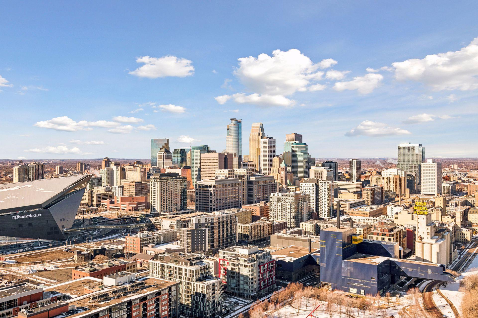 1111 W River Parkway Unit: 34A