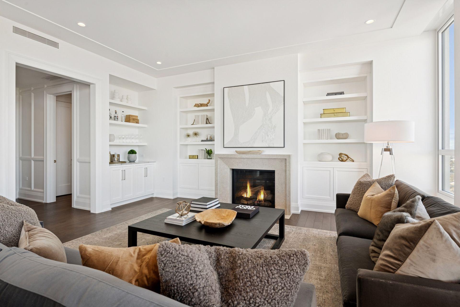 1111 W River Parkway Unit: 34A