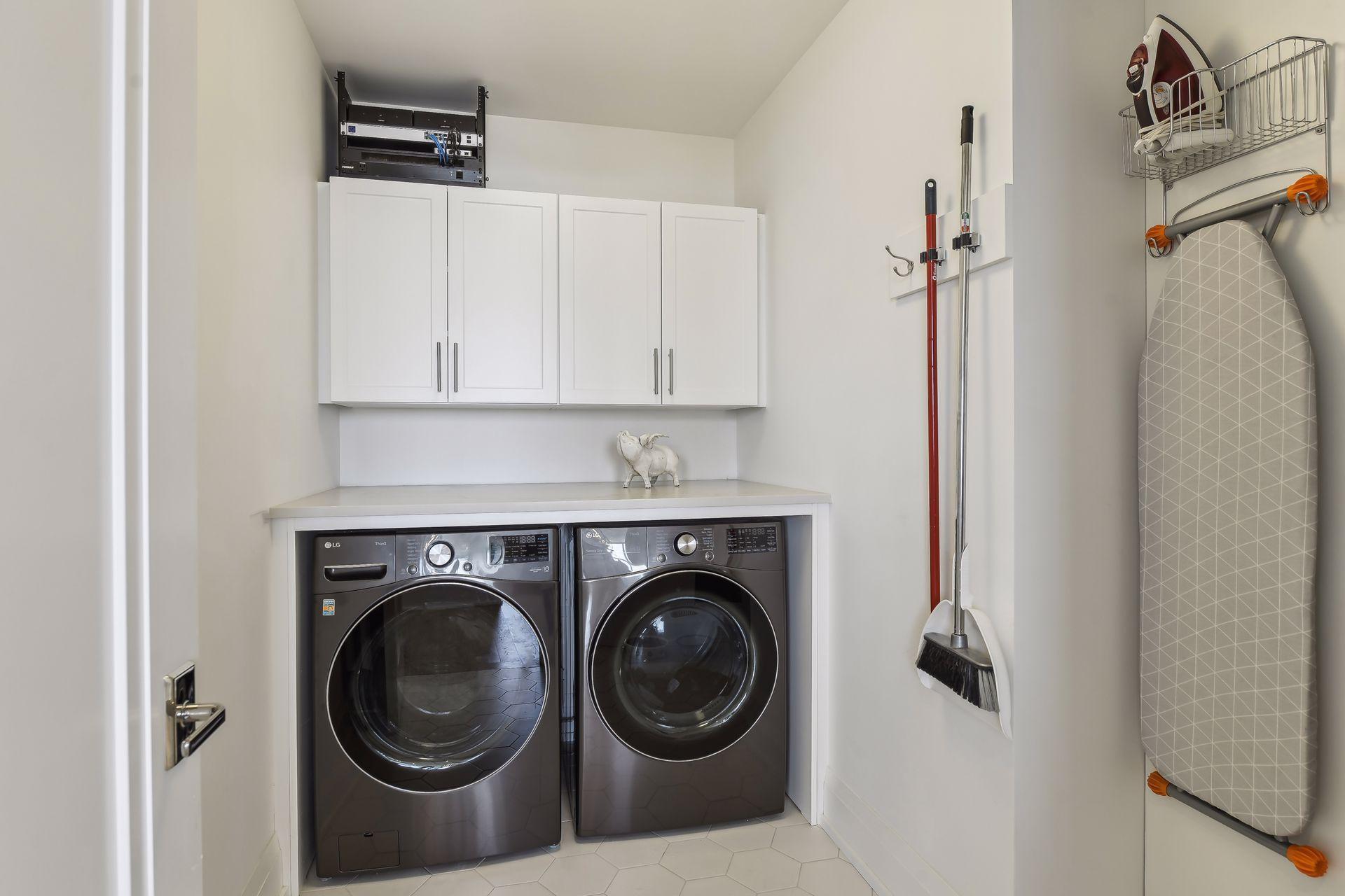 1111 W River Parkway Unit: 14E