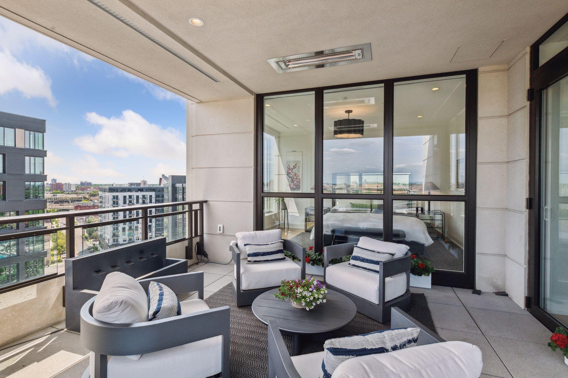 1111 W River Parkway Unit: 14E