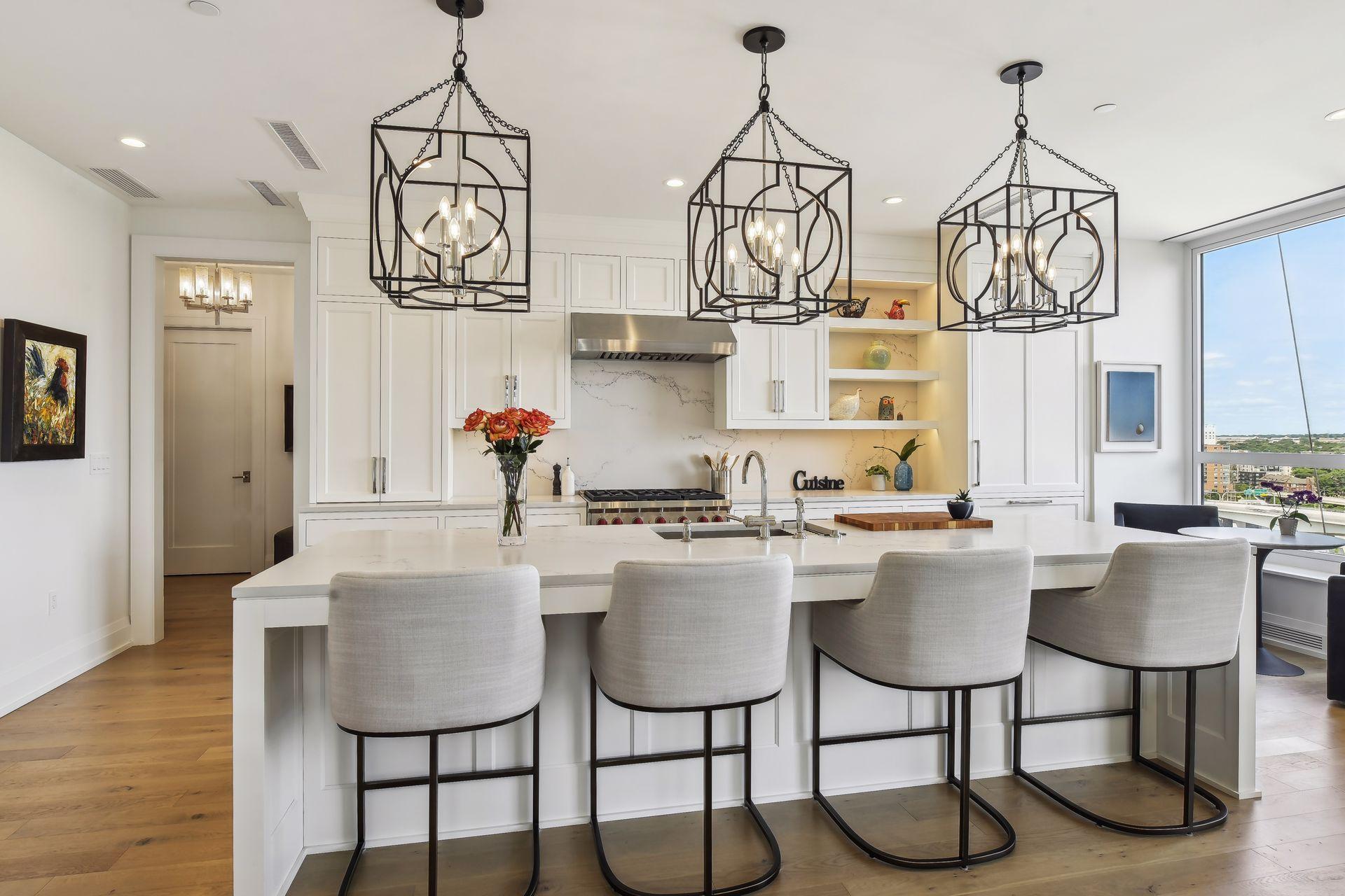 1111 W River Parkway Unit: 14E