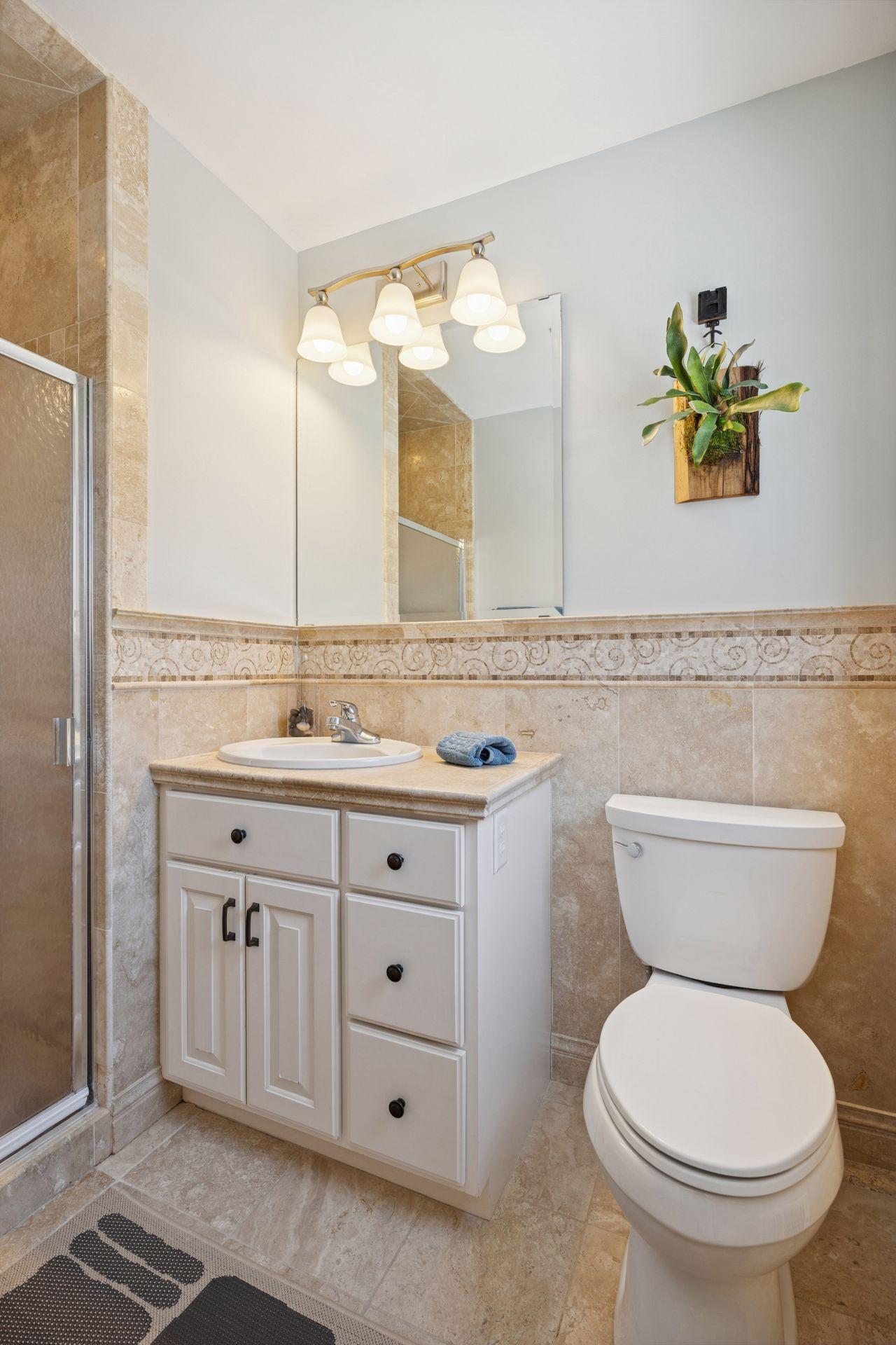 660 Windemere Curve N