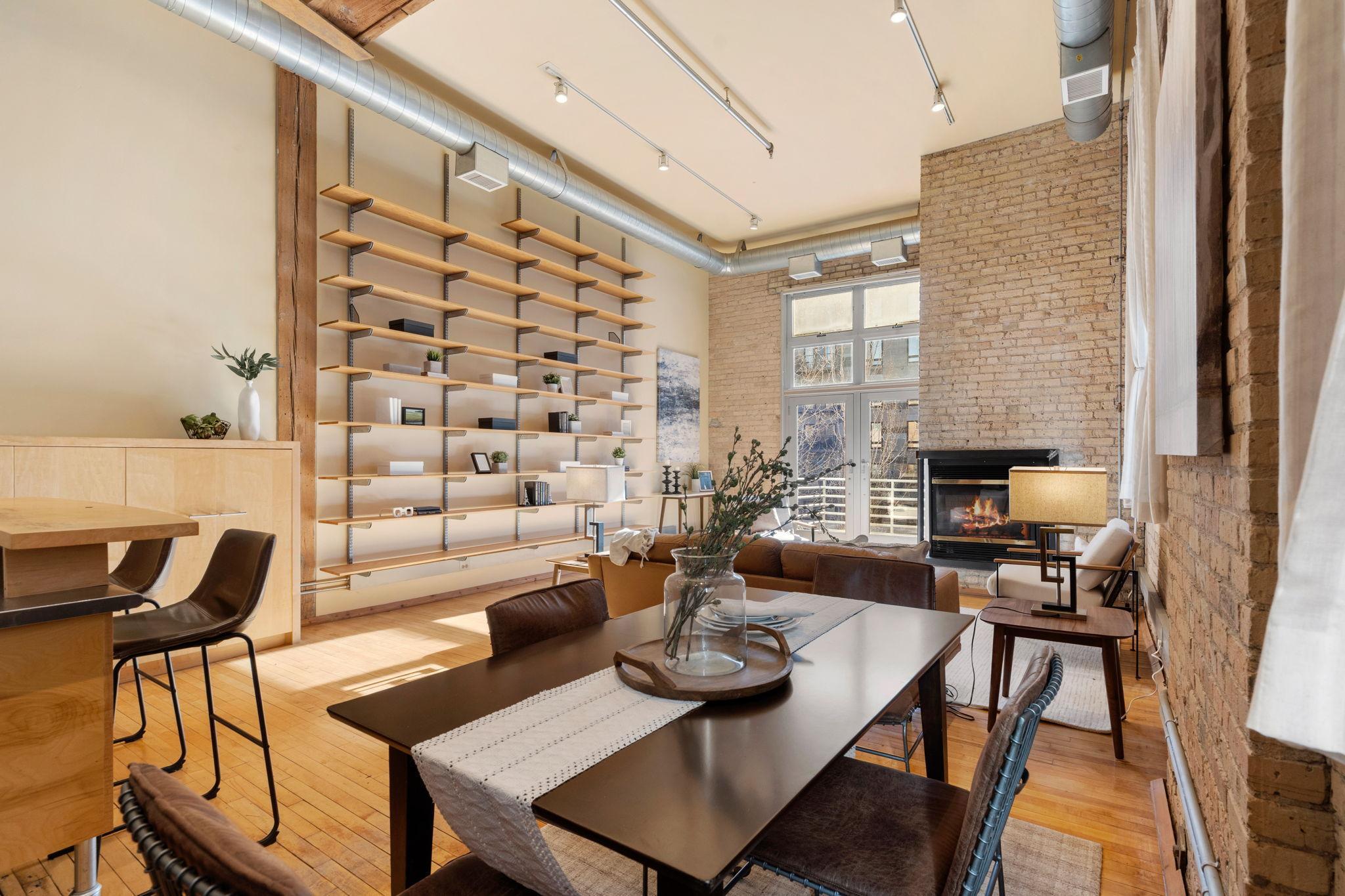 801 Washington Avenue N Unit: 221