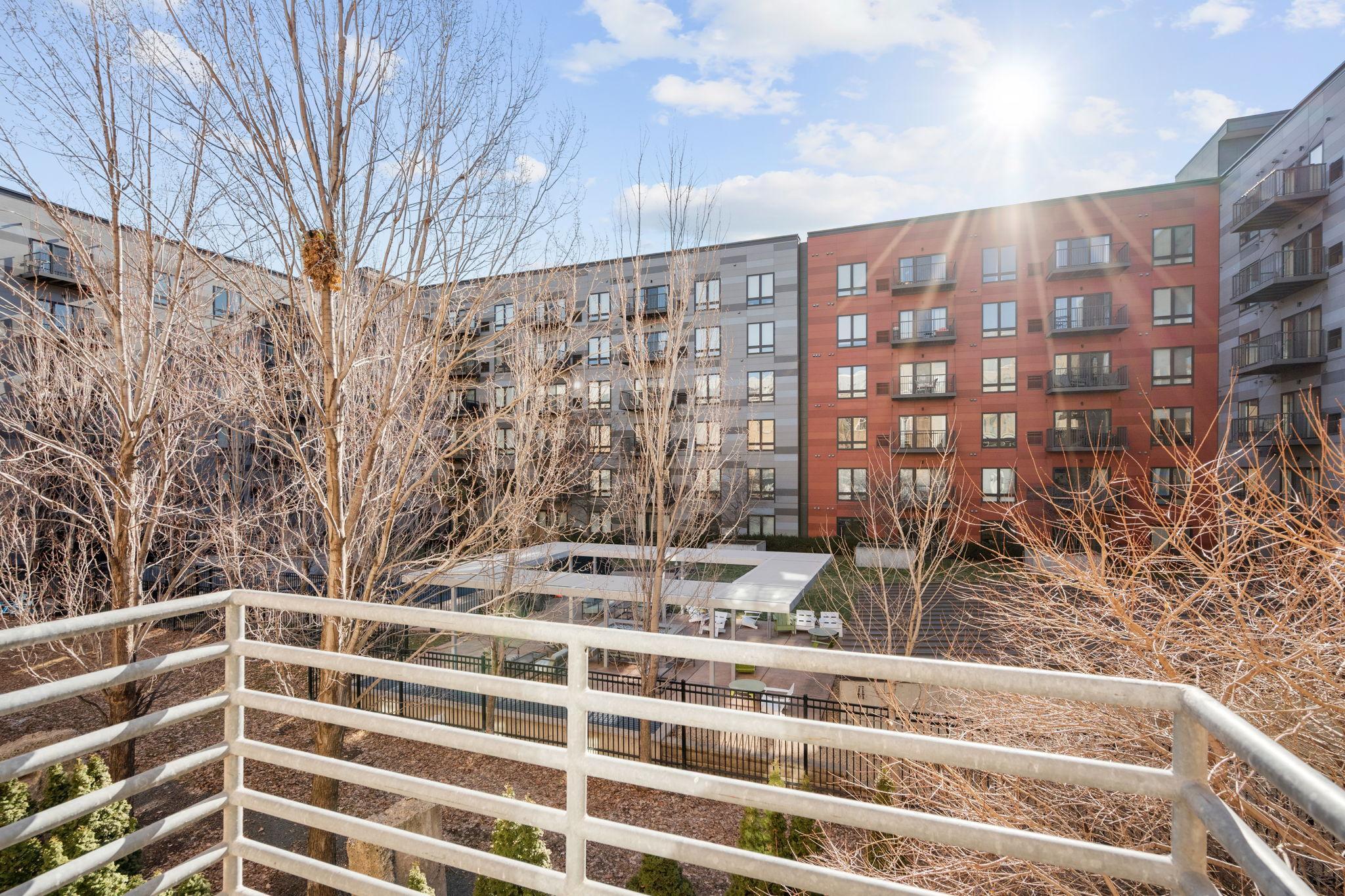 801 Washington Avenue N Unit: 221