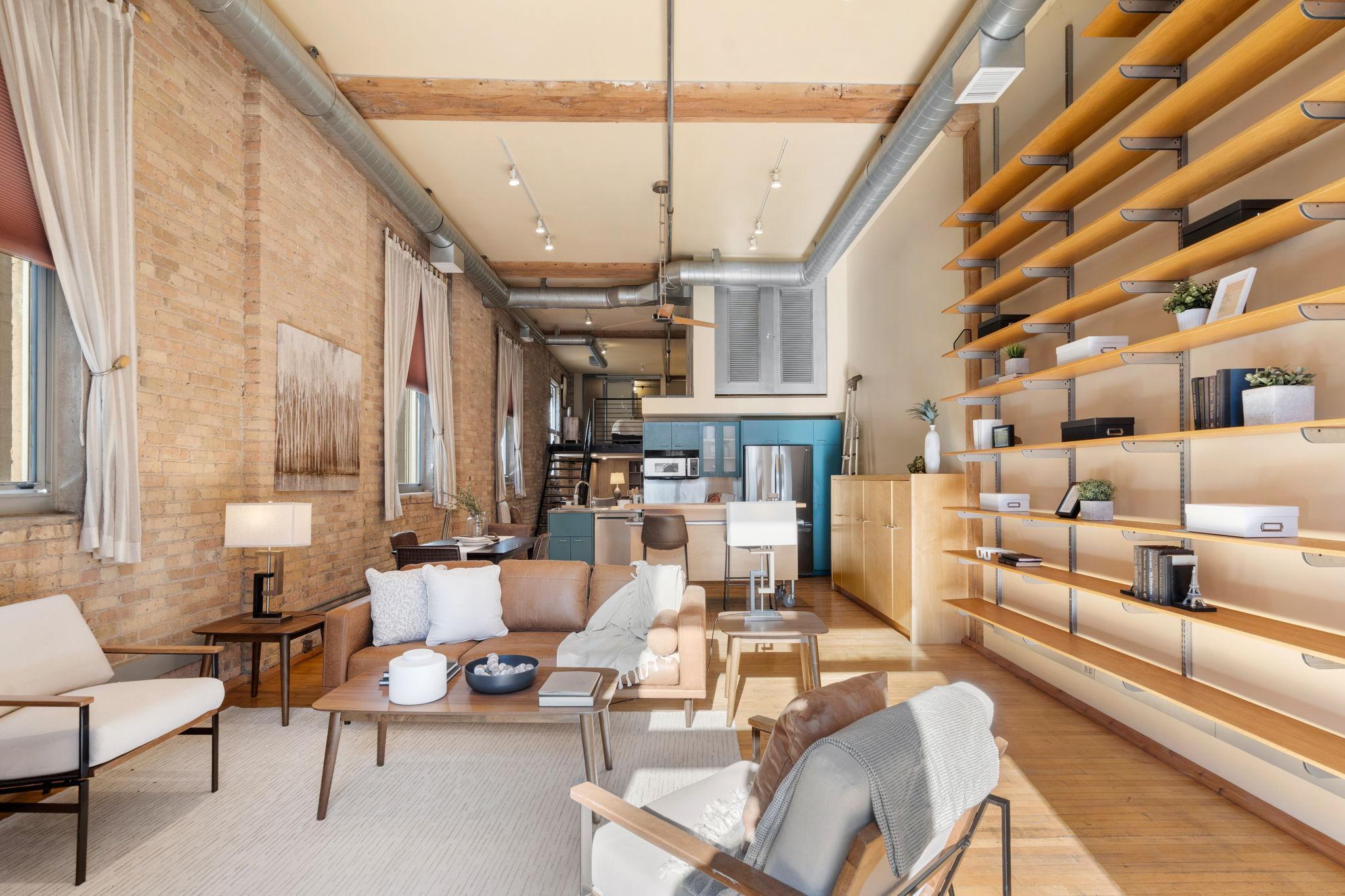 801 Washington Avenue N Unit: 221
