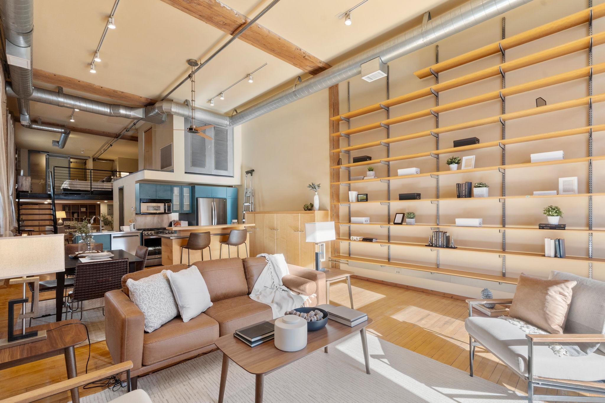 801 Washington Avenue N Unit: 221