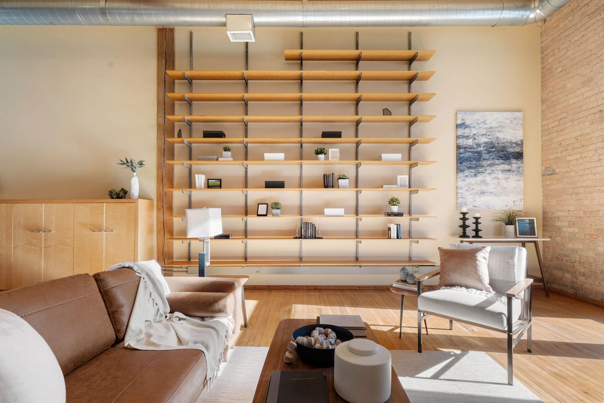 801 Washington Avenue N Unit: 221