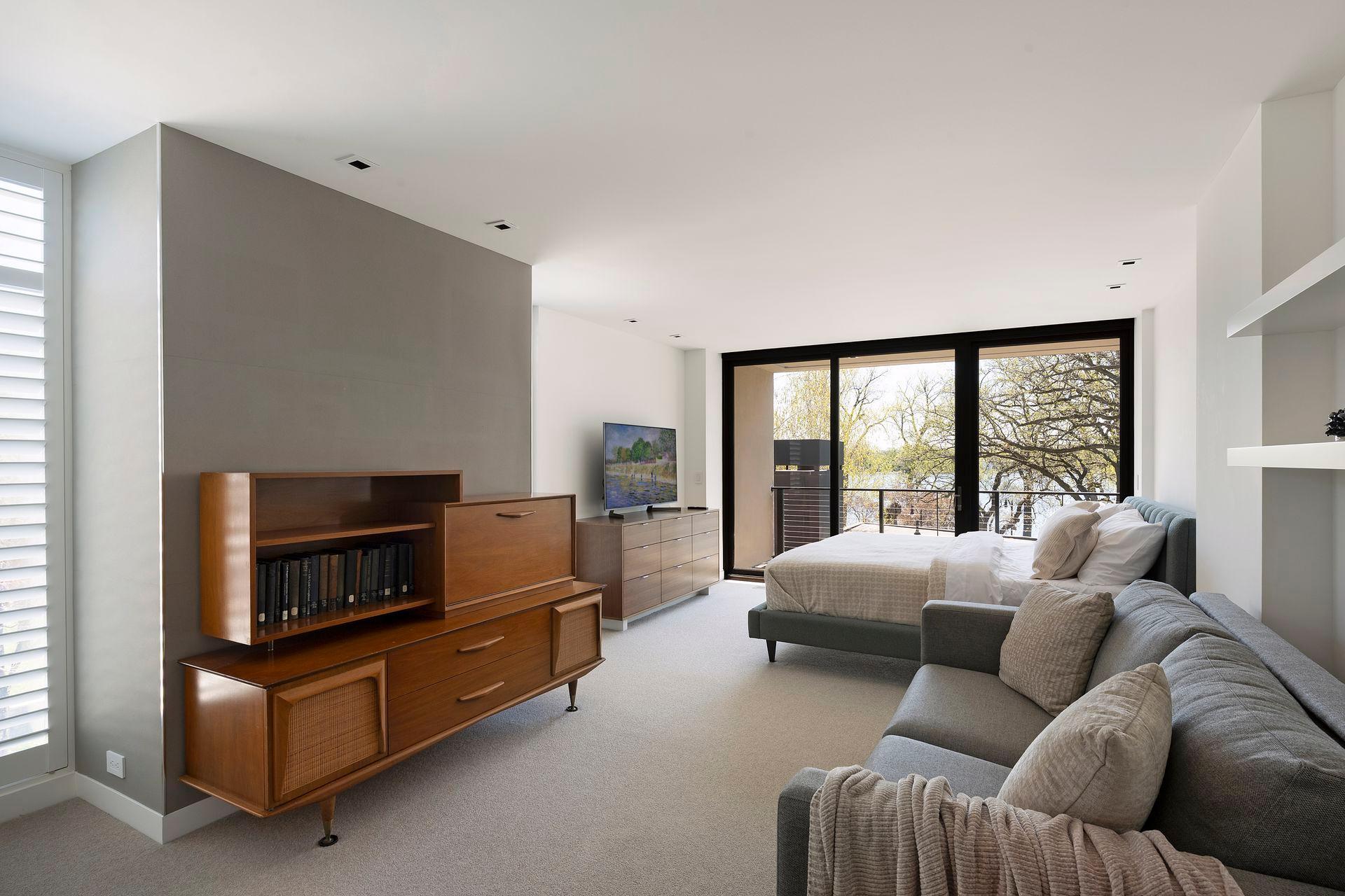 2102 Cedar Lake Parkway