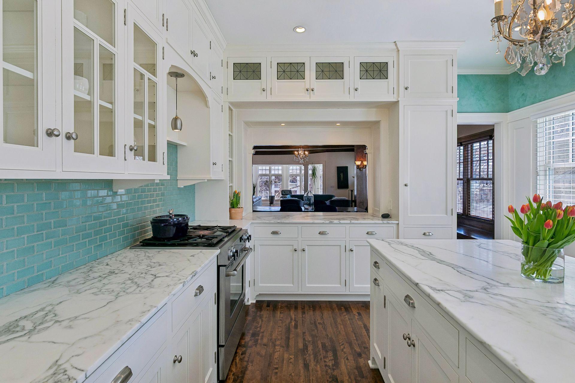 2310 Humboldt Avenue S