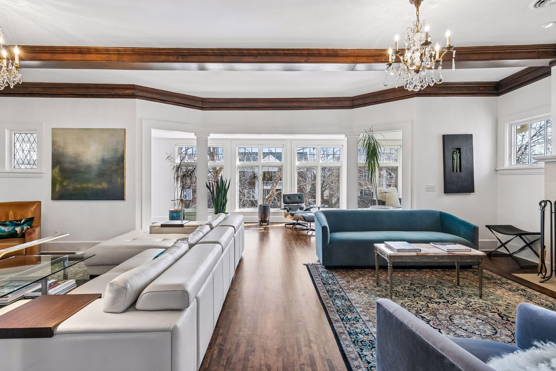 2310 Humboldt Avenue S