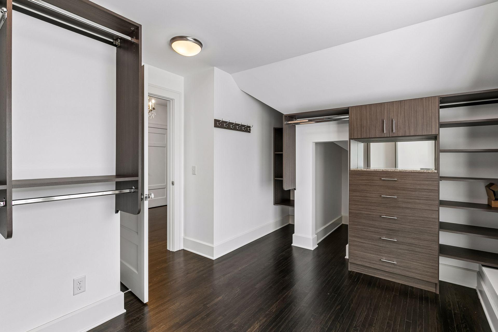 2310 Humboldt Avenue S