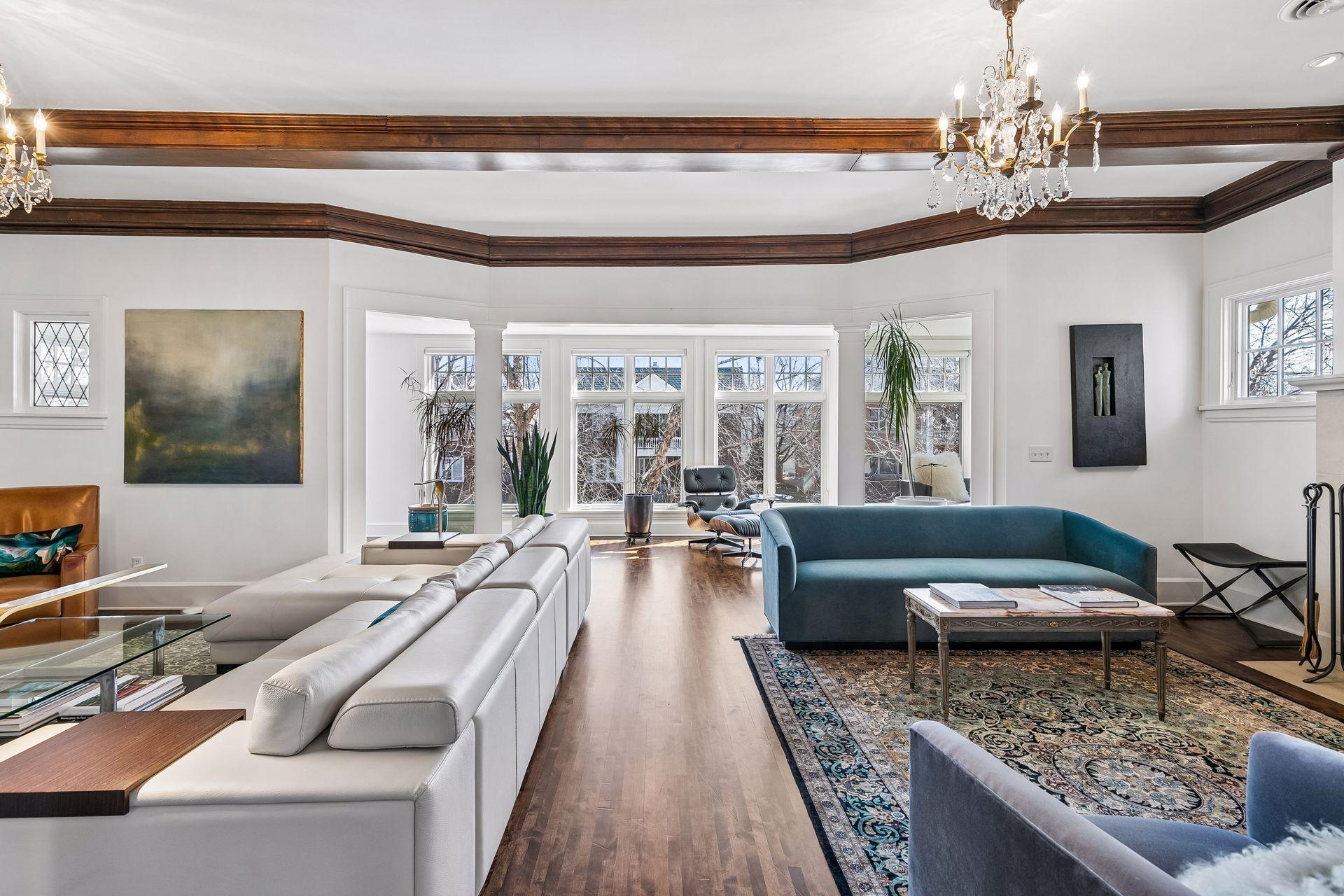 2310 Humboldt Avenue S